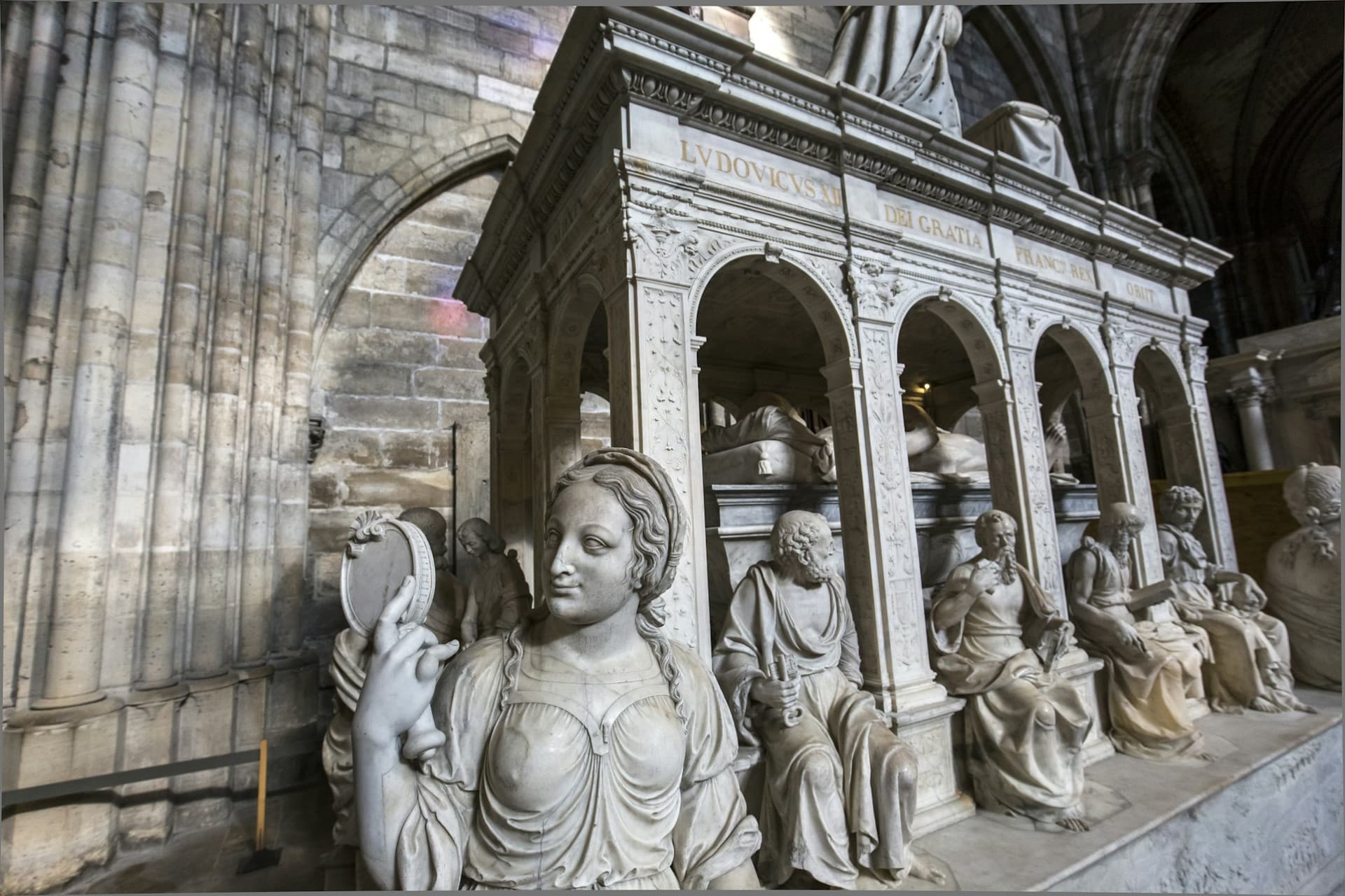Basilica of Saint Denis Ticket - تصویر 4