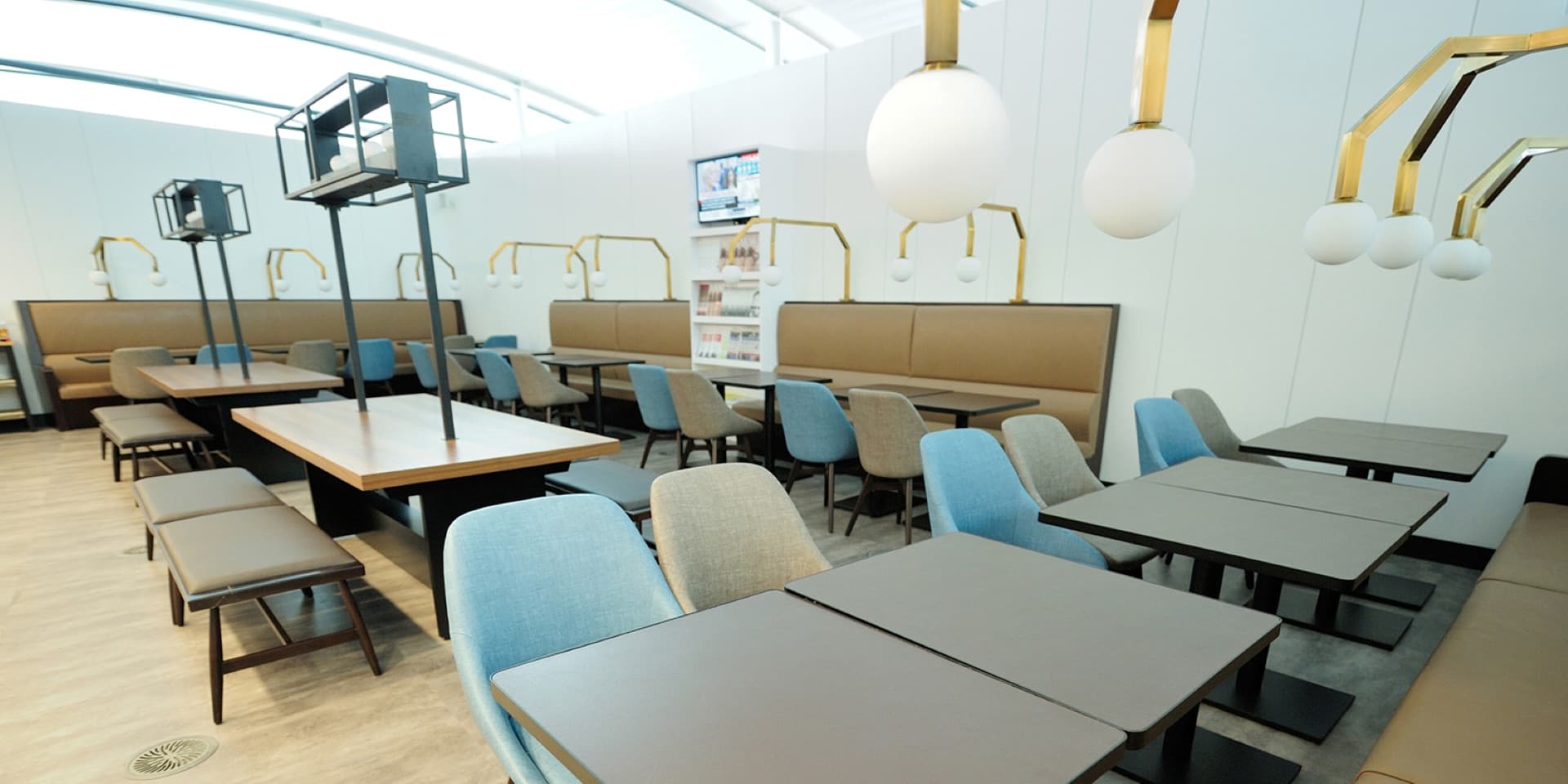 Plaza Premium Lounge - Toronto Pearson International Airport Terminal 1 - تصویر 6