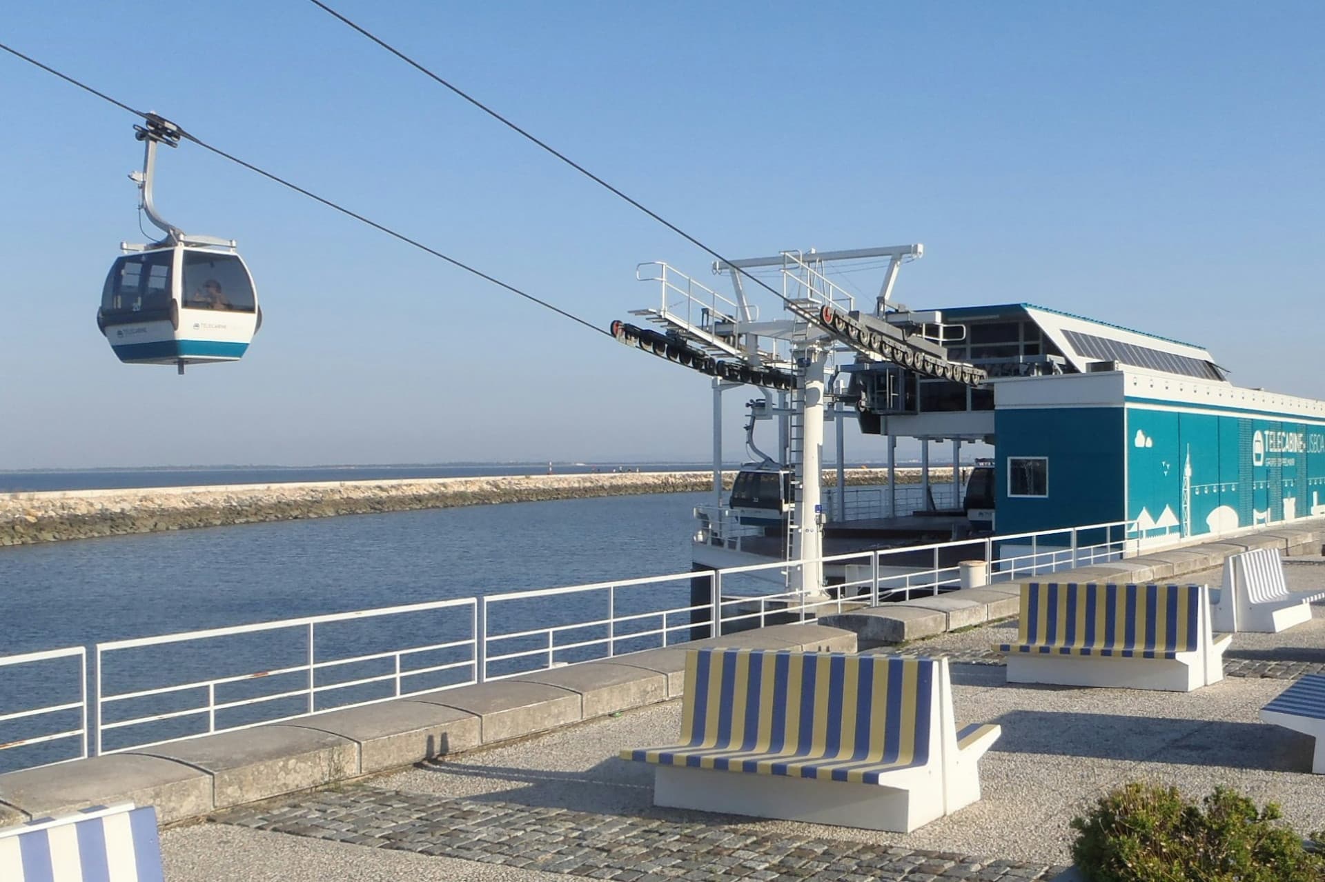 Lisbon Cable Car: Skip The Line Ticket - تصویر 7