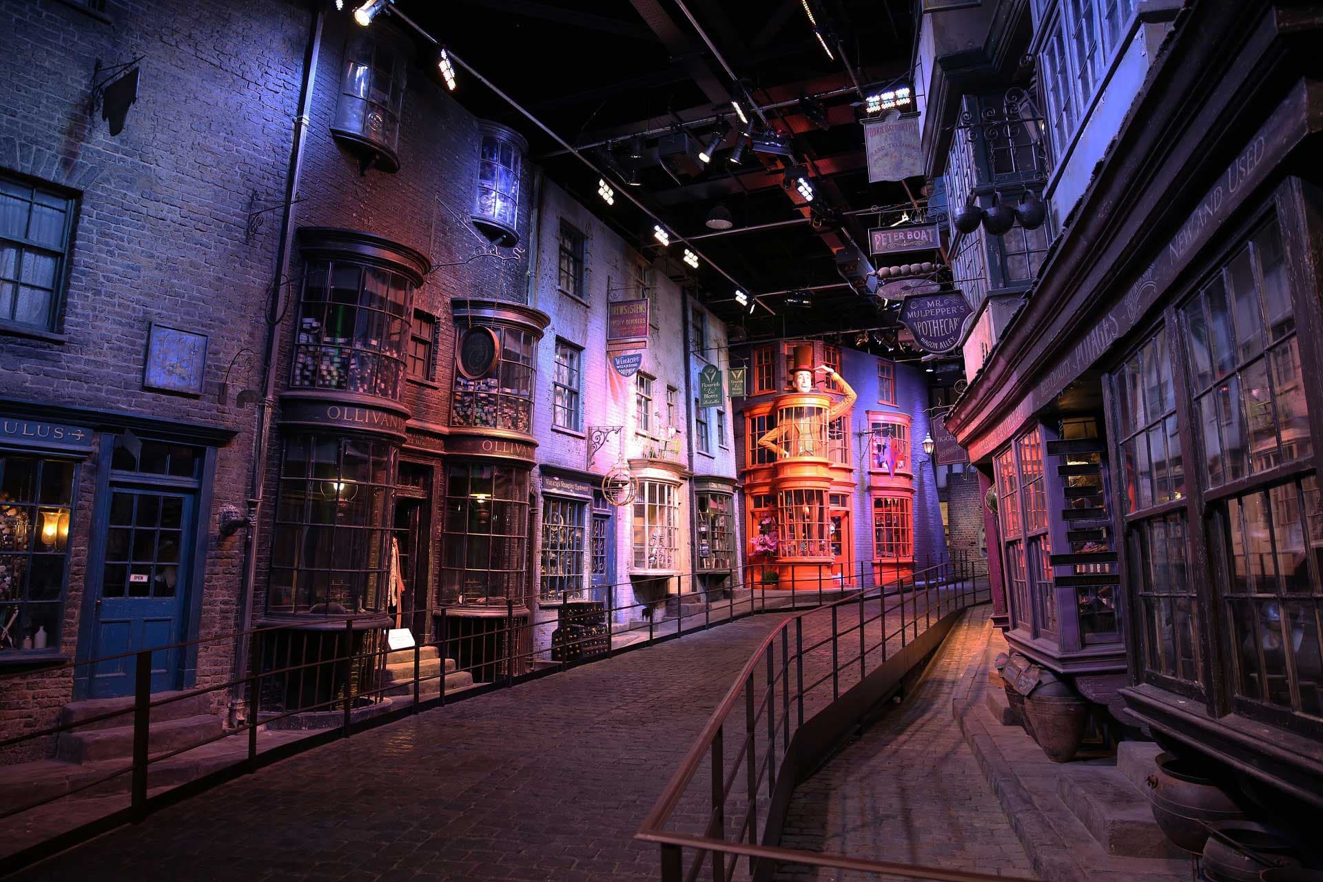 Warner Bros. Studio Tour London - The Making of Harry Potter Ticket with Round Trip Transfer - تصویر 6
