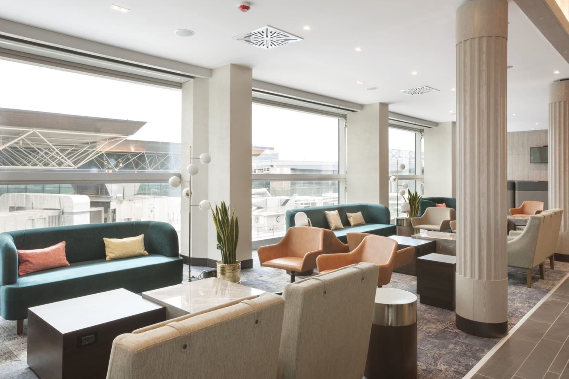 Plaza Premium Lounge - Leonardo da Vinci-Fiumicino Airport Terminal 3 - تصویر 5
