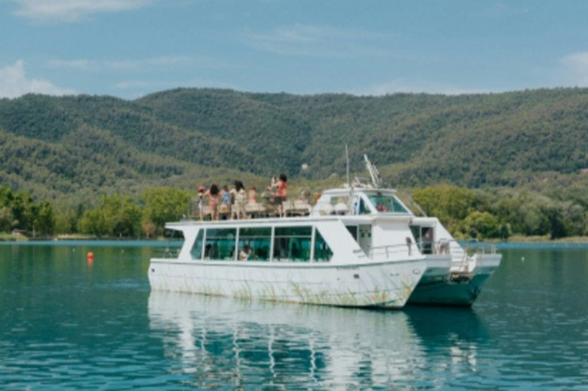 Girona: Lake of Banyoles Boat Tour - تصویر 2