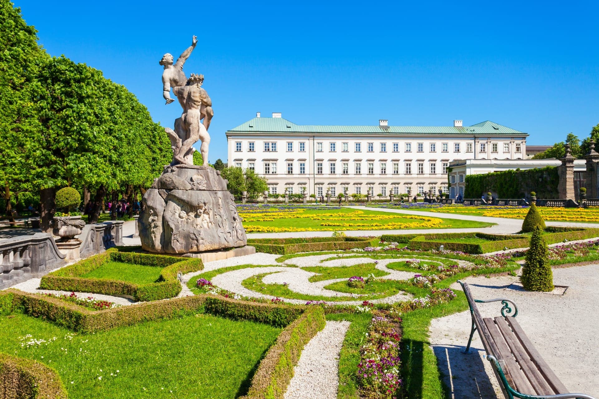 Salzburg Old Town, Mozart, and Mirabell Gardens Walking Tour - تصویر 3