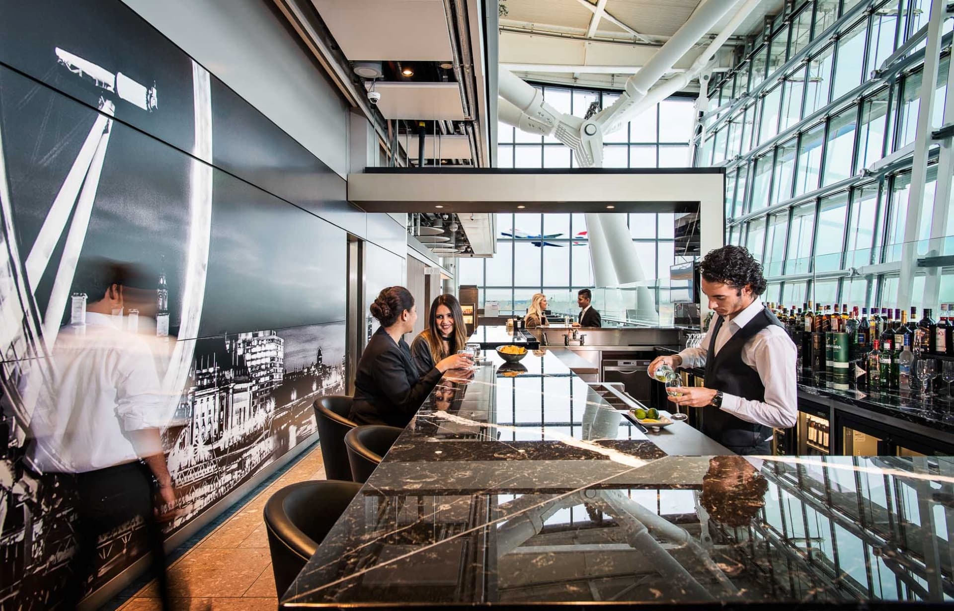 Plaza Premium Lounge - London Heathrow Airport Terminal 5 - تصویر 2