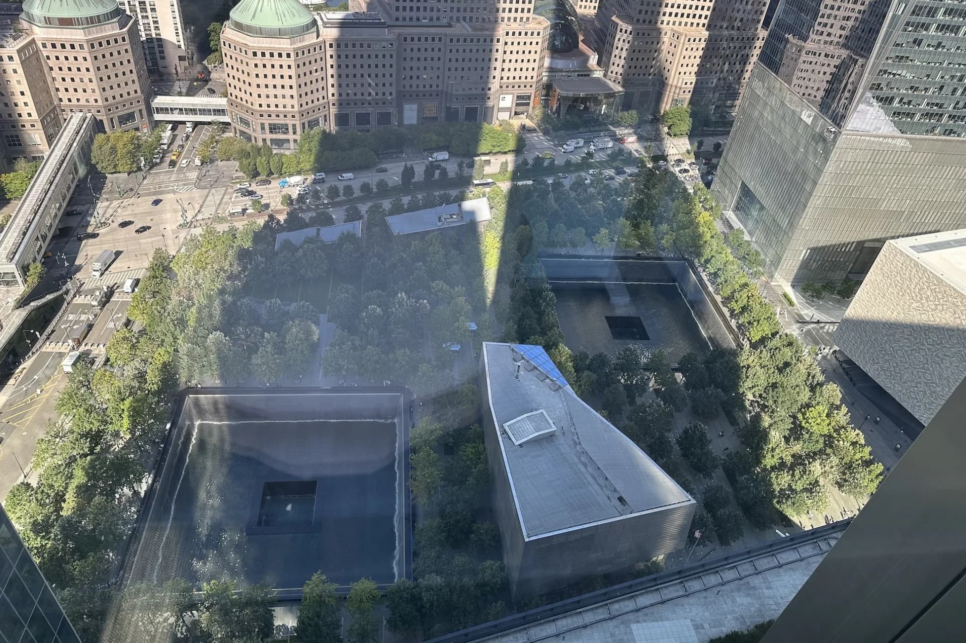 9/11 Memorial & Wall Street Walking Tour + Optional 9/11 Museum Admission - تصویر 7