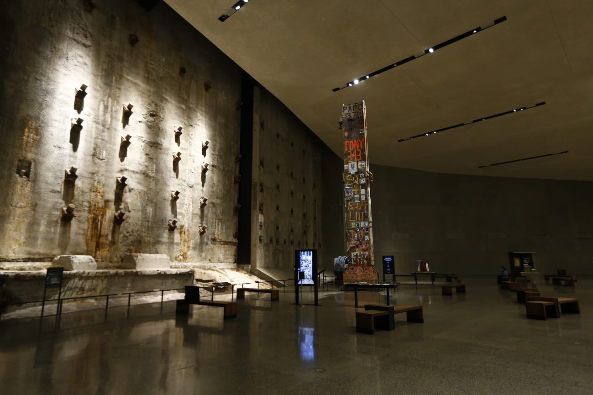 NYC: 9/11 Memorial Museum & Statue of Liberty Cruise - تصویر 9
