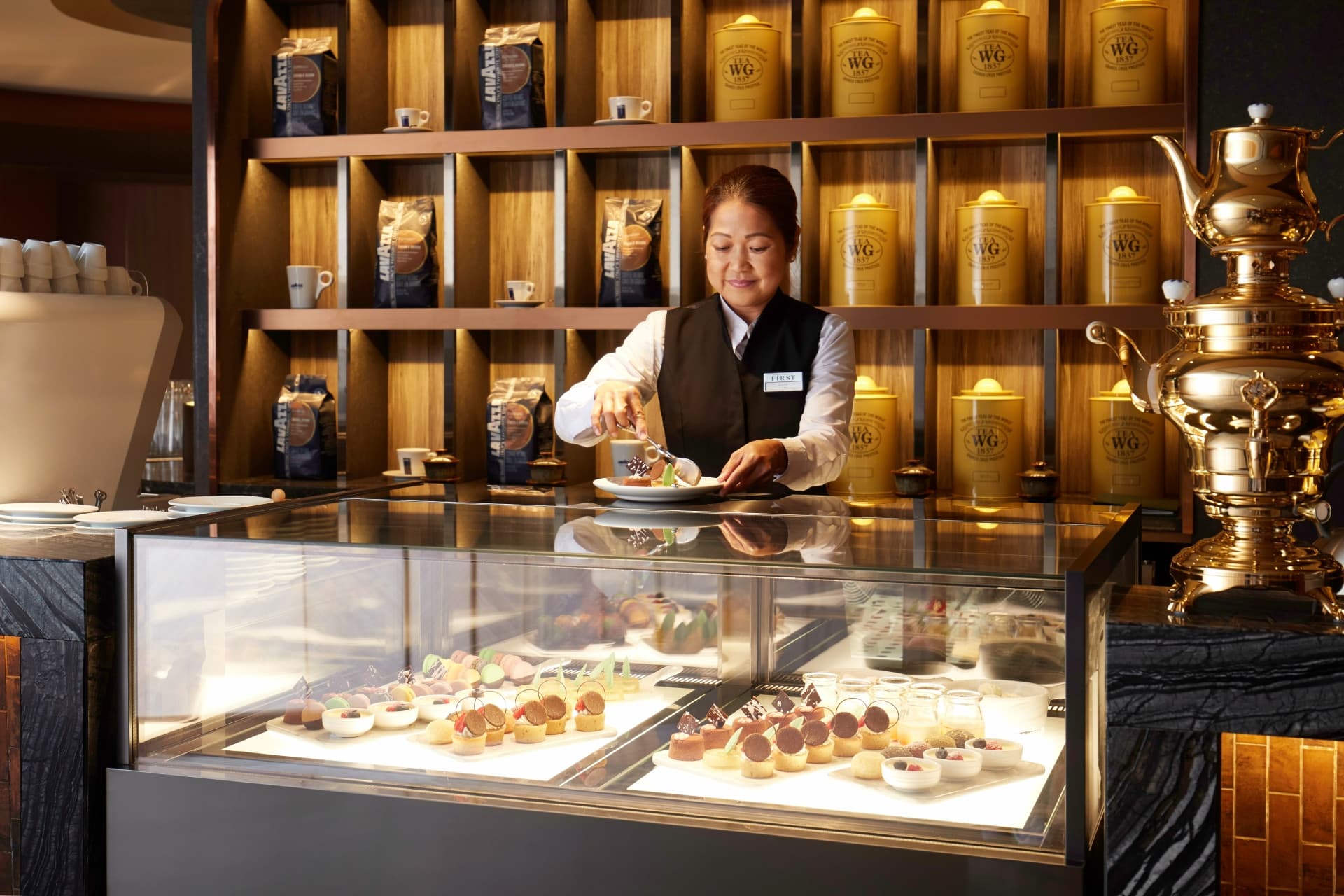 Plaza Premium Lounge - Hong Kong International Airport Terminal 1 - تصویر 11