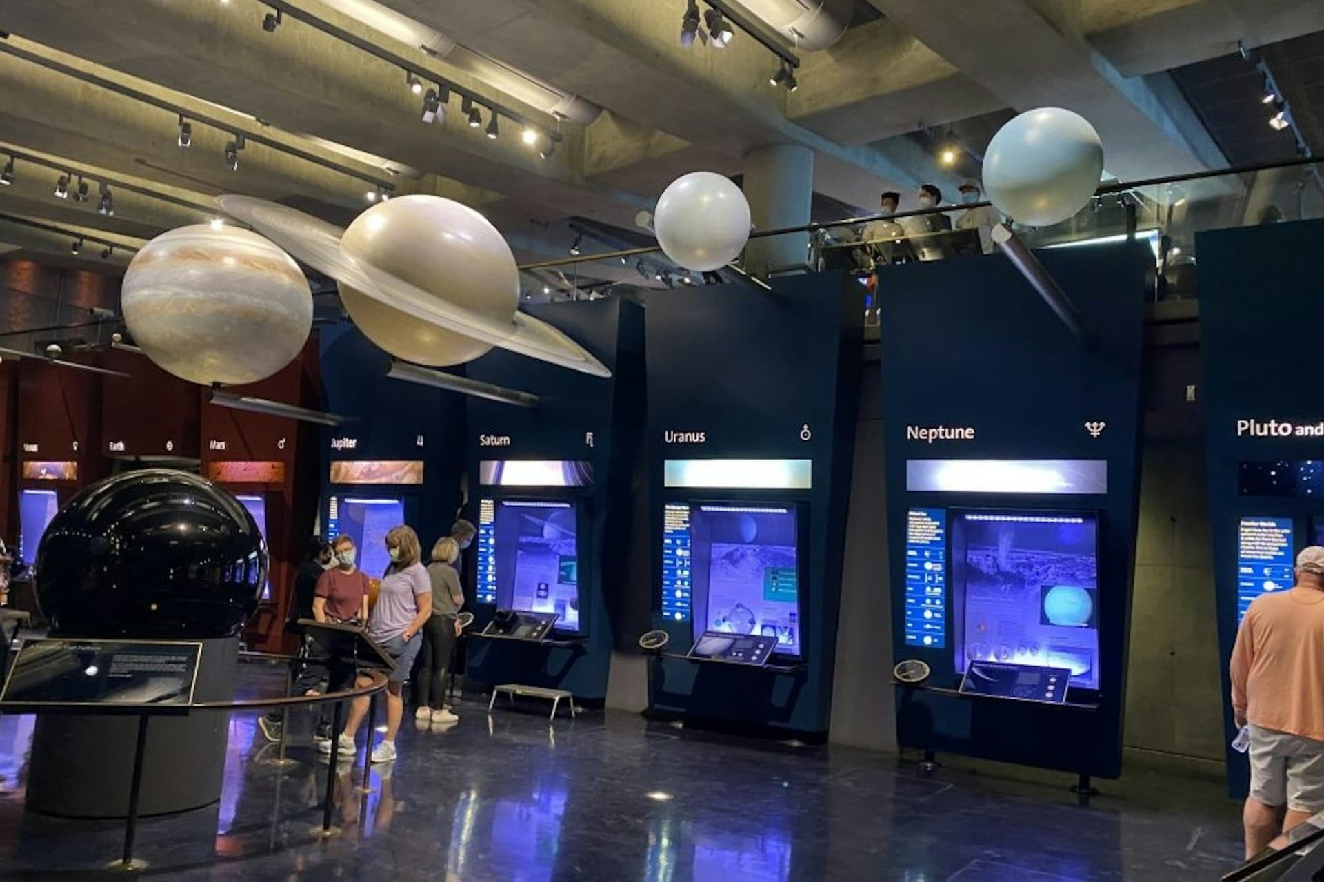 Griffith Observatory: Guided Tour + Planetarium Show Ticket - تصویر 3