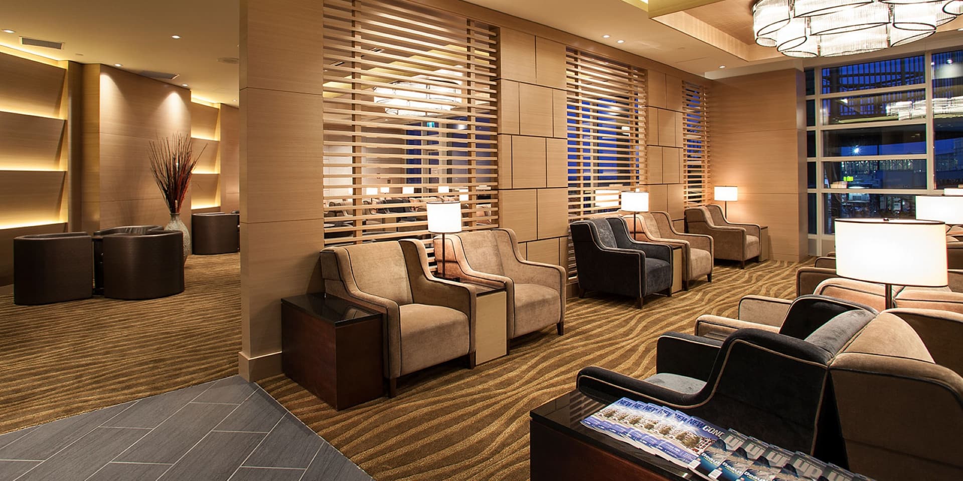 Plaza Premium Lounge - Vancouver International Airport - تصویر 4