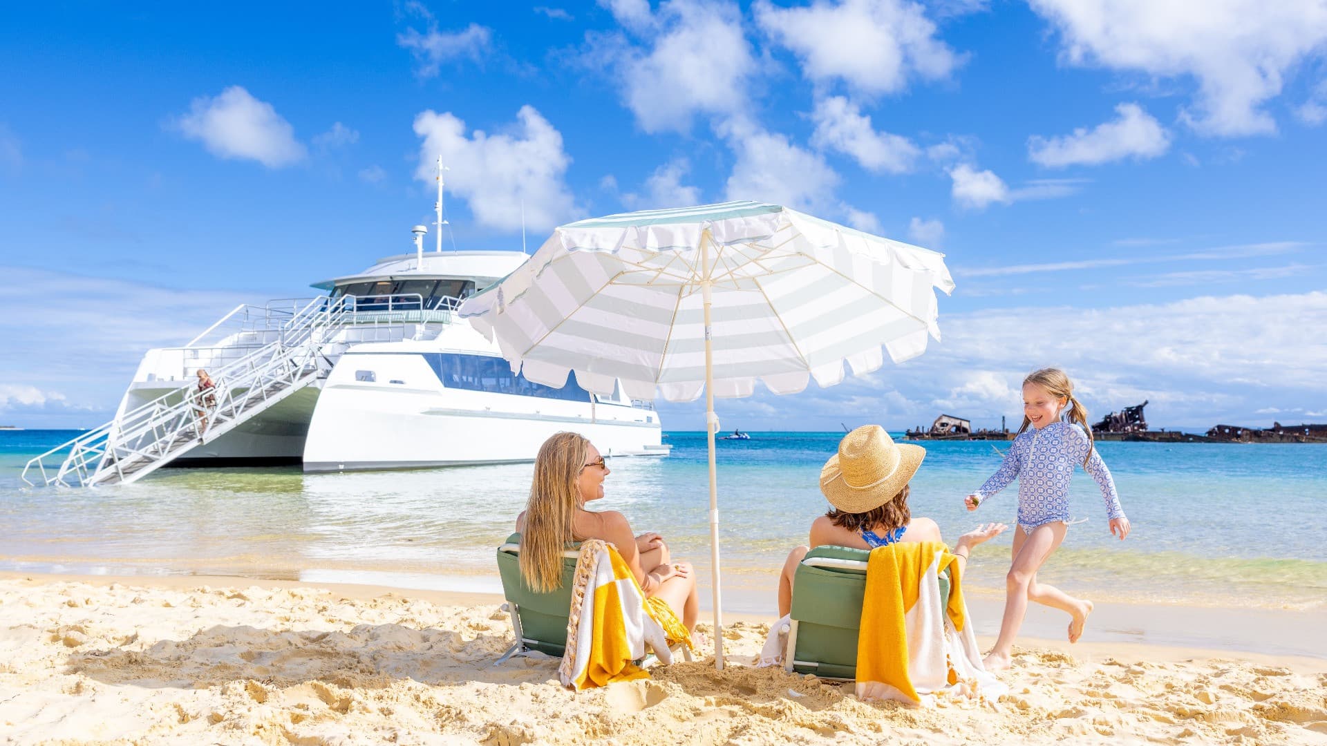 Tangalooma Wrecks & Dolphin Cruise Optional Round transfer from Brisbane City and Gold Coast - تصویر 3