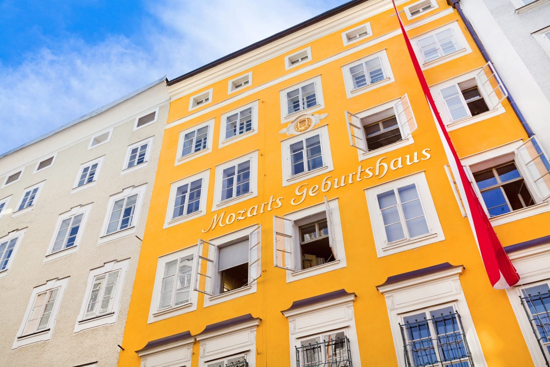 Salzburg Old Town, Mozart, and Mirabell Gardens Walking Tour - تصویر 6