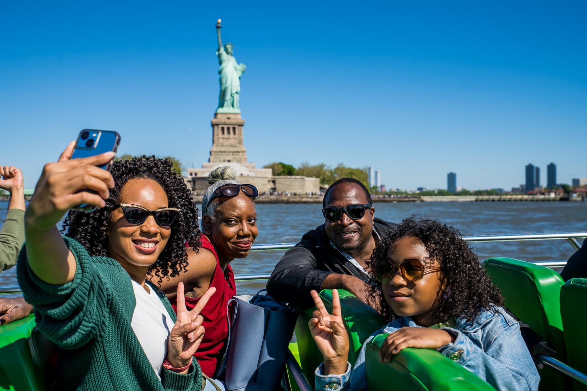 The Beast Downtown Speedboat to Statue of Liberty by Circle Line: Reserved Straight-to-Board Ticket - تصویر 2