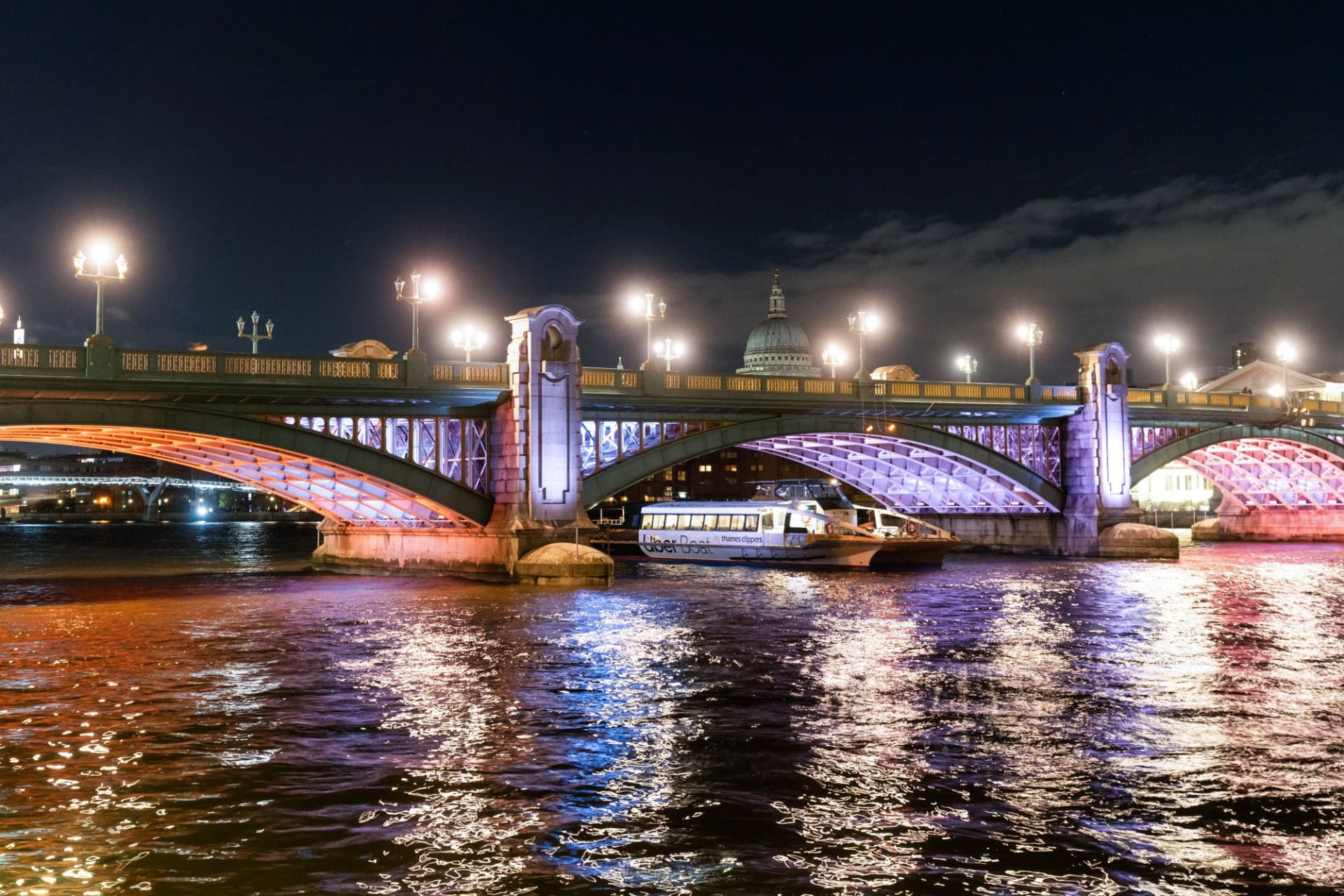 Illuminated River - Thames Uber Boat Night Cruise - تصویر 2