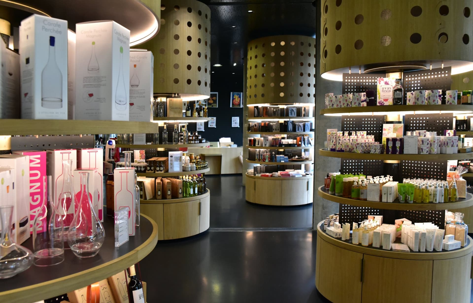 La Cite du Vin: Permanent Exhibition + Belvedere - تصویر 7