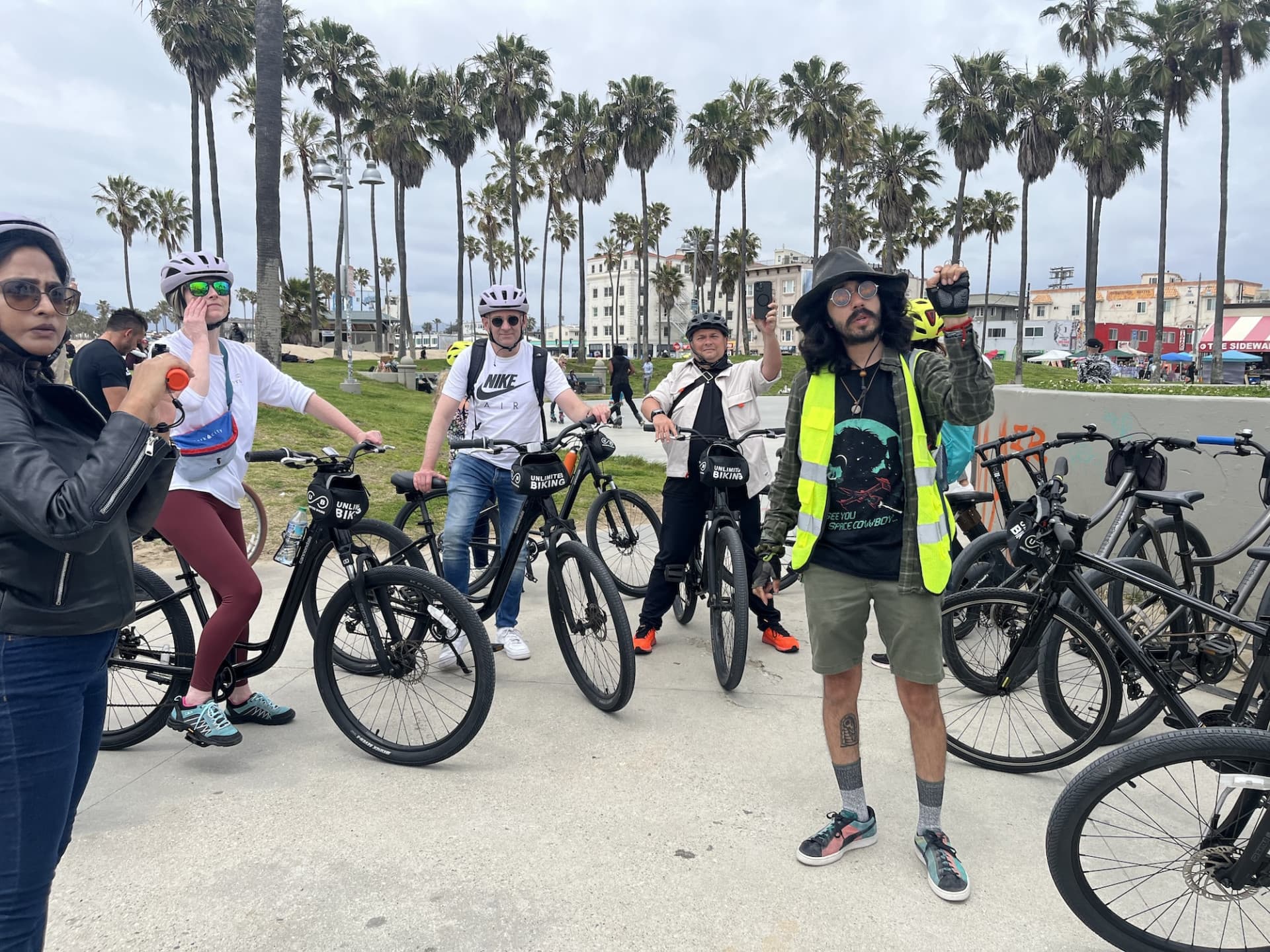 Los Angeles Guided Bike Tour of Santa Monica and Venice Beach - تصویر 4