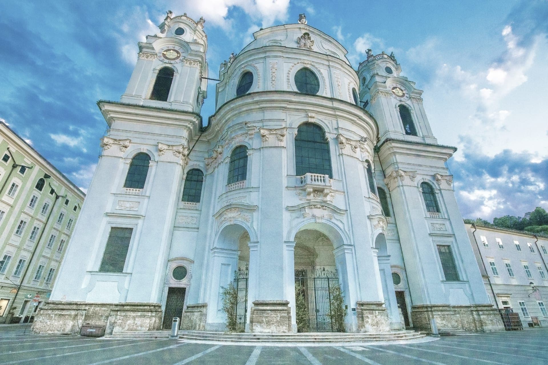 Salzburg Old Town, Mozart, and Mirabell Gardens Walking Tour - تصویر 15