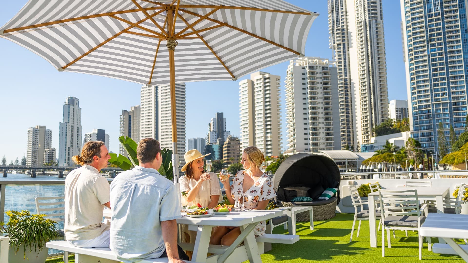 Gold Coast Sea World Cruises Buffet Lunch Cruise departing from Surfers Paradise - تصویر 2