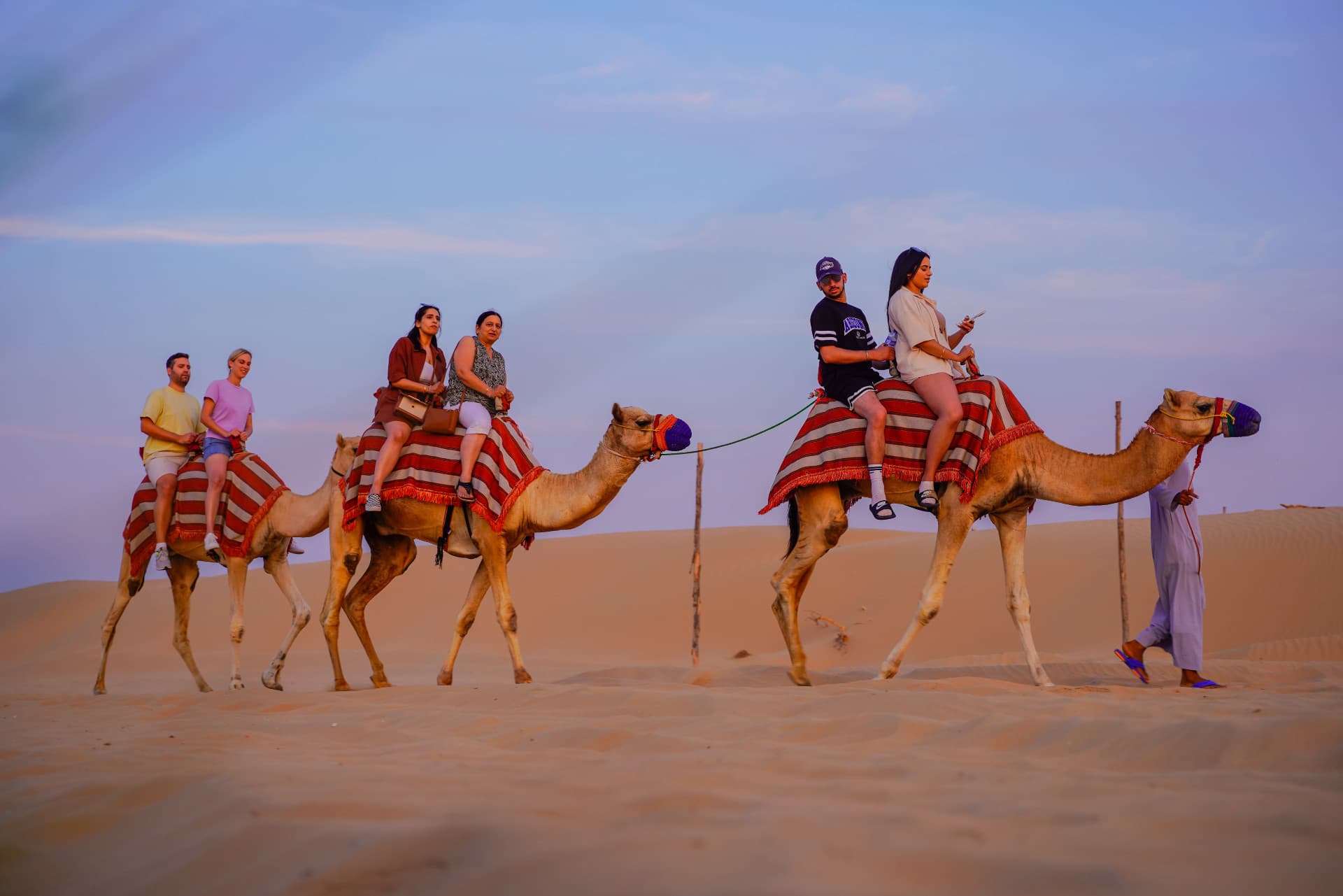Dubai Red Dunes Desert Safari Tour with Camel Ride and Buffet Dinner at Al Khayma Camp - تصویر اصلی