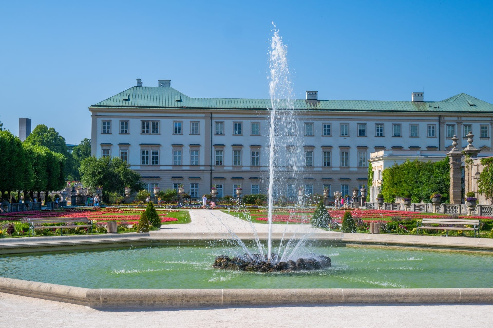Salzburg Old Town, Mozart, and Mirabell Gardens Walking Tour - تصویر 28