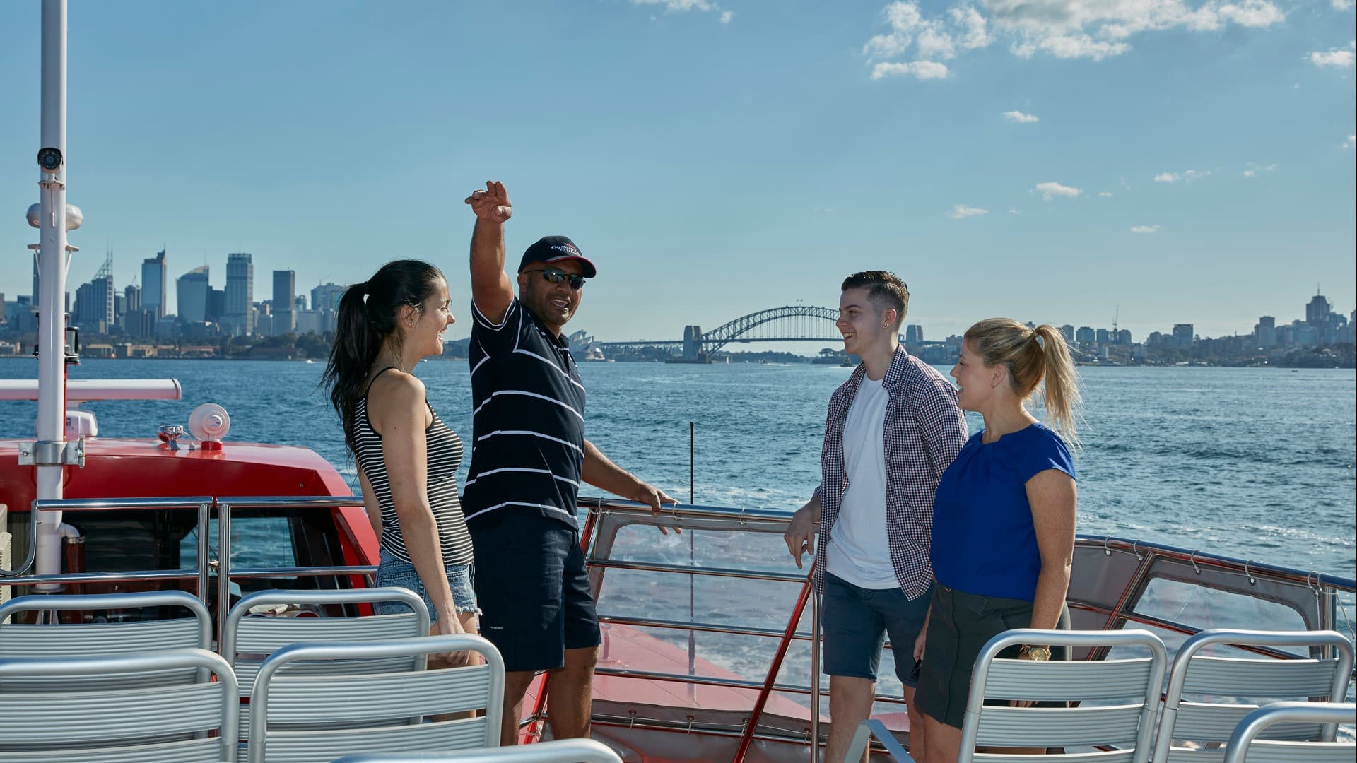 Sydney Harbour Express Sightseeing Cruise with Captain Cook Cruises - تصویر 4