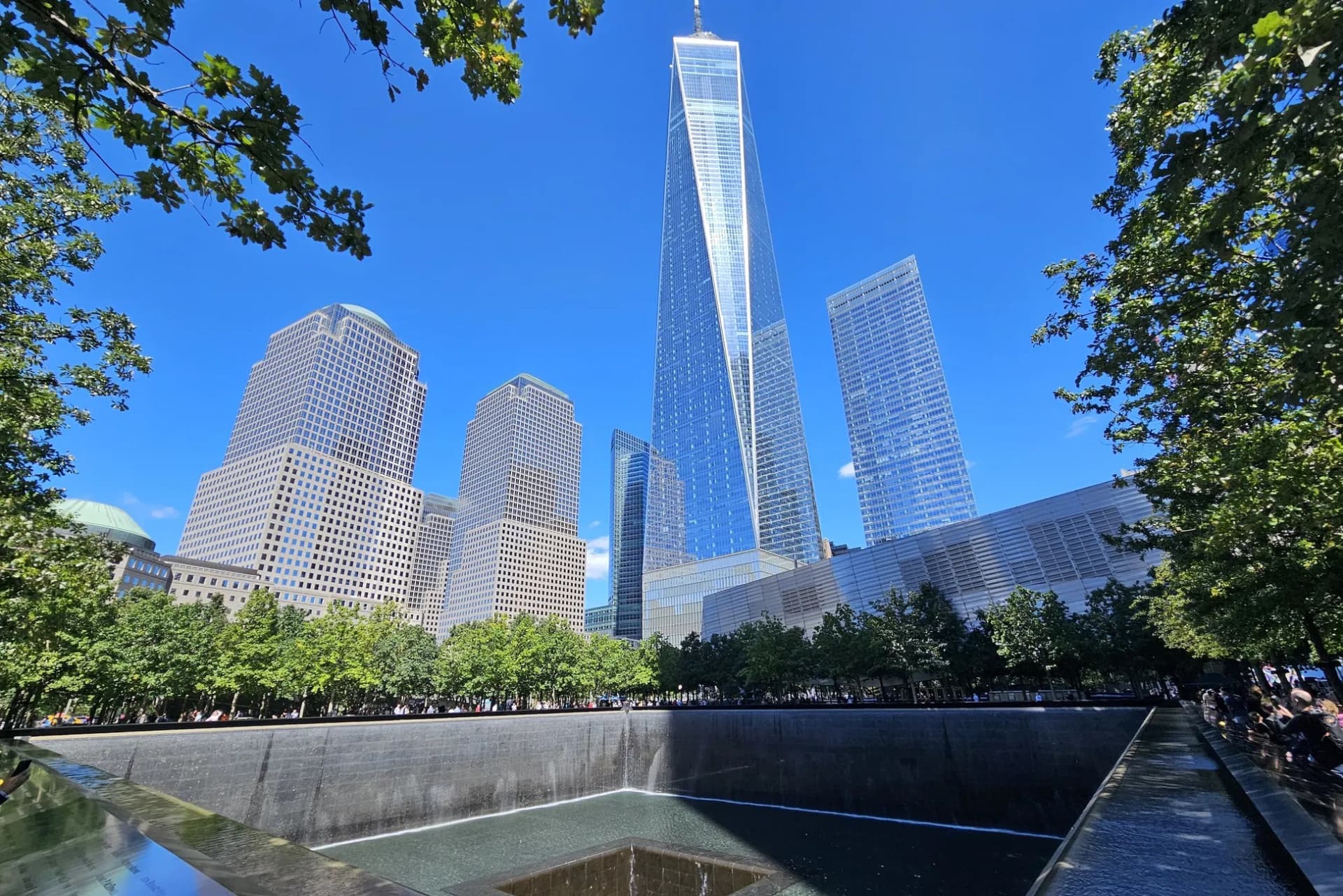 9/11 Memorial & Wall Street Walking Tour + Optional 9/11 Museum Admission - تصویر اصلی