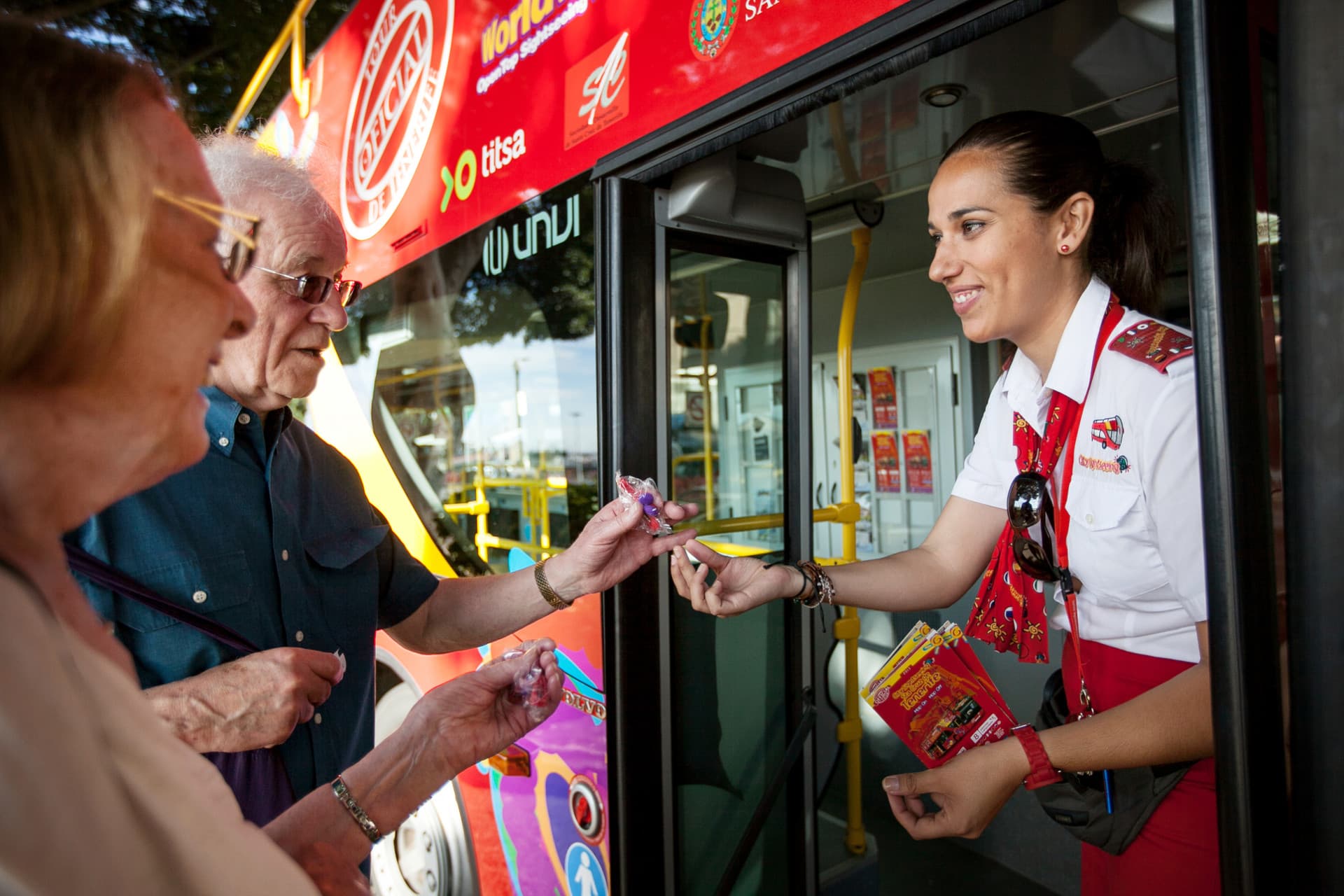 City Sightseeing Santa Cruz de Tenerife Hop-on Hop-off Bus Tour - تصویر 4