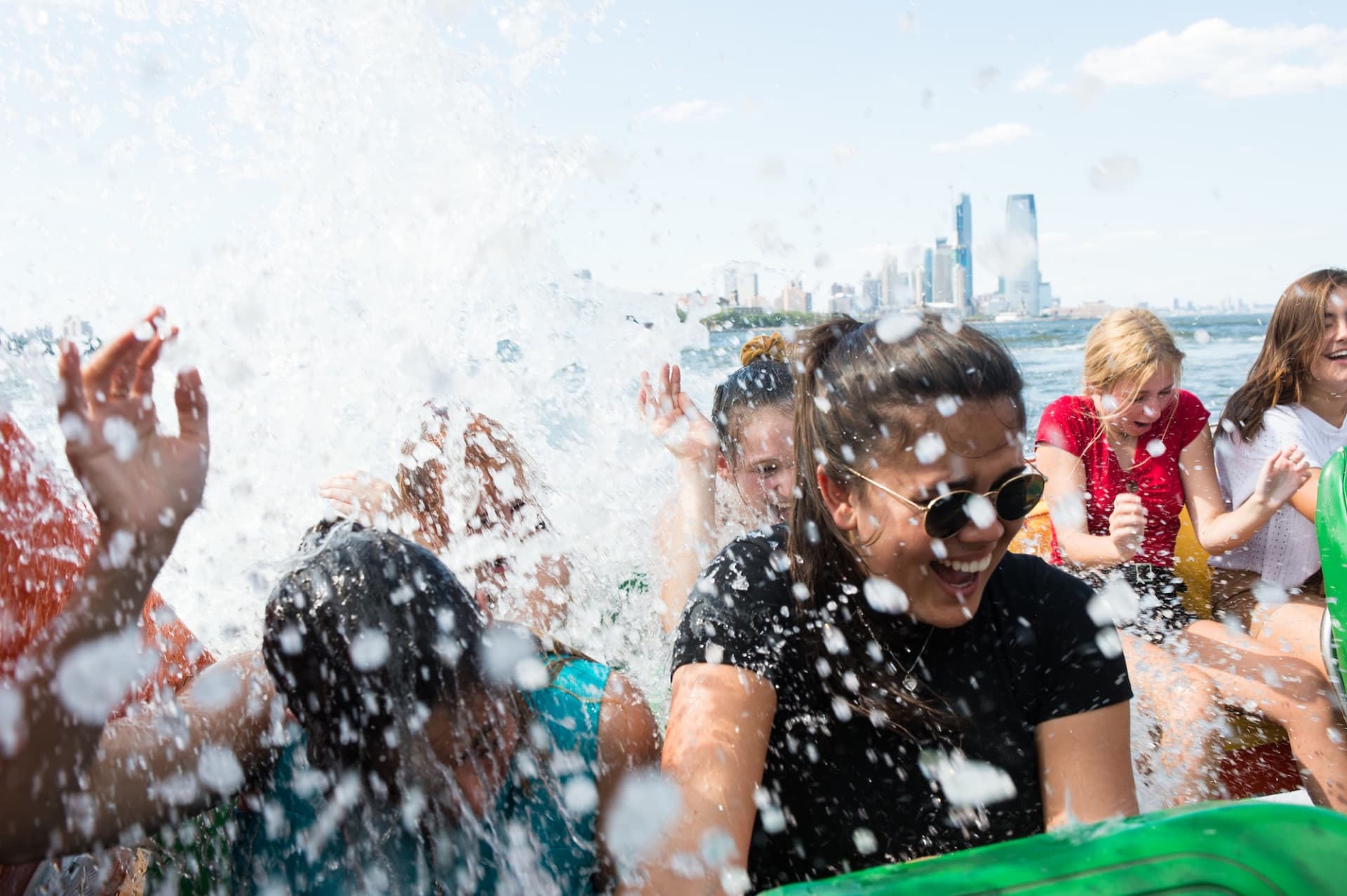 The Beast Downtown Speedboat to Statue of Liberty by Circle Line: Reserved Straight-to-Board Ticket - تصویر 4
