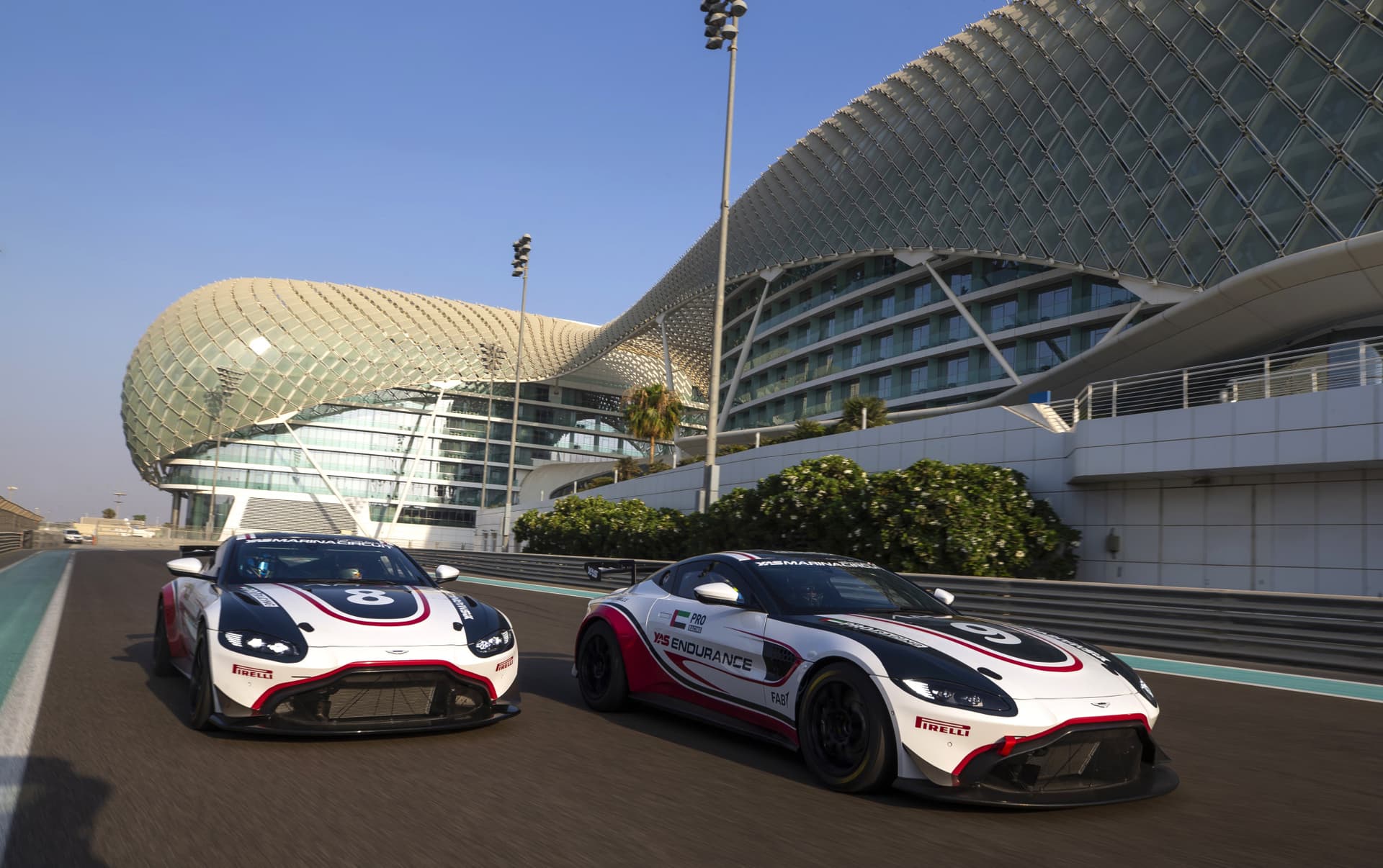Yas Marina Circuit Aston Martin GT4 Driving Experience - تصویر 5