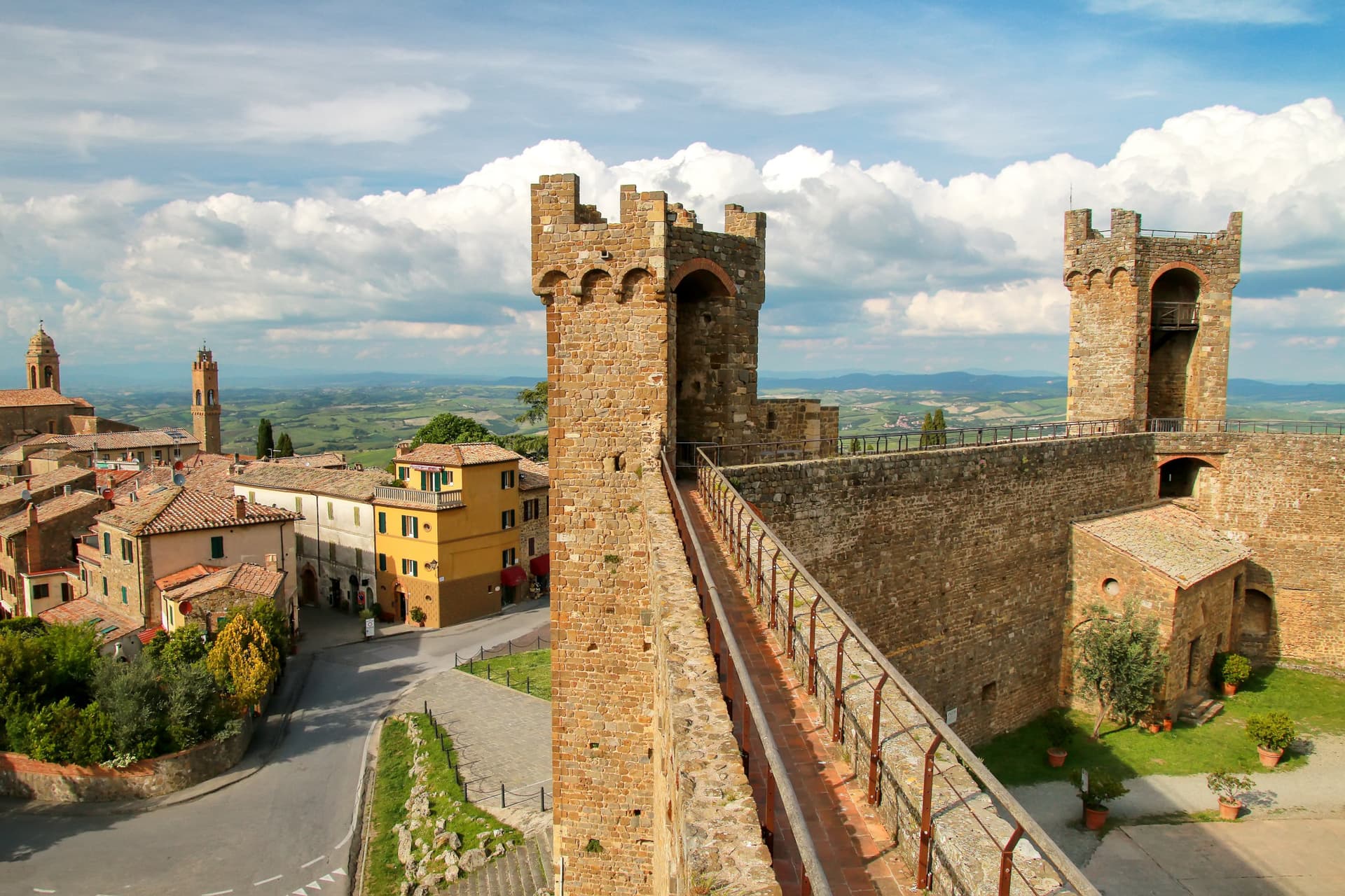 Medieval Tuscany Tour from Florence: Monteriggioni, Montalcino, Pienza - تصویر 8
