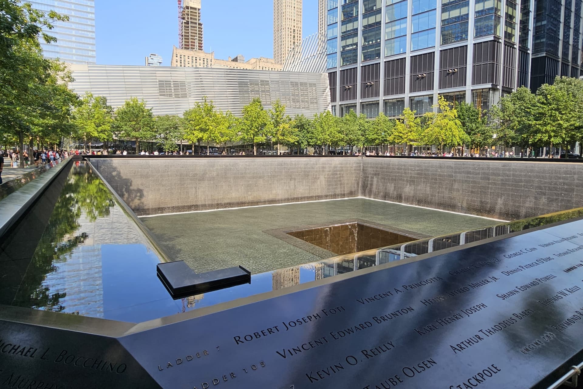 NYC: 9/11 Memorial Museum & Statue of Liberty Cruise - تصویر اصلی