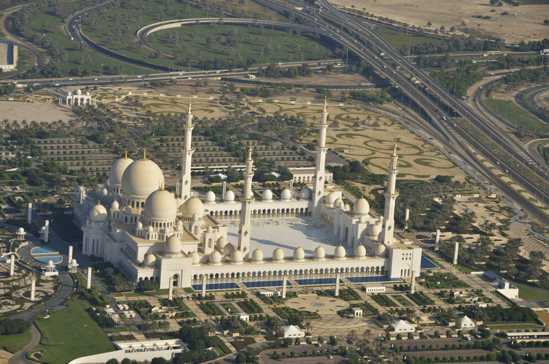 Abu Dhabi Helicopter Tour - تصویر 2
