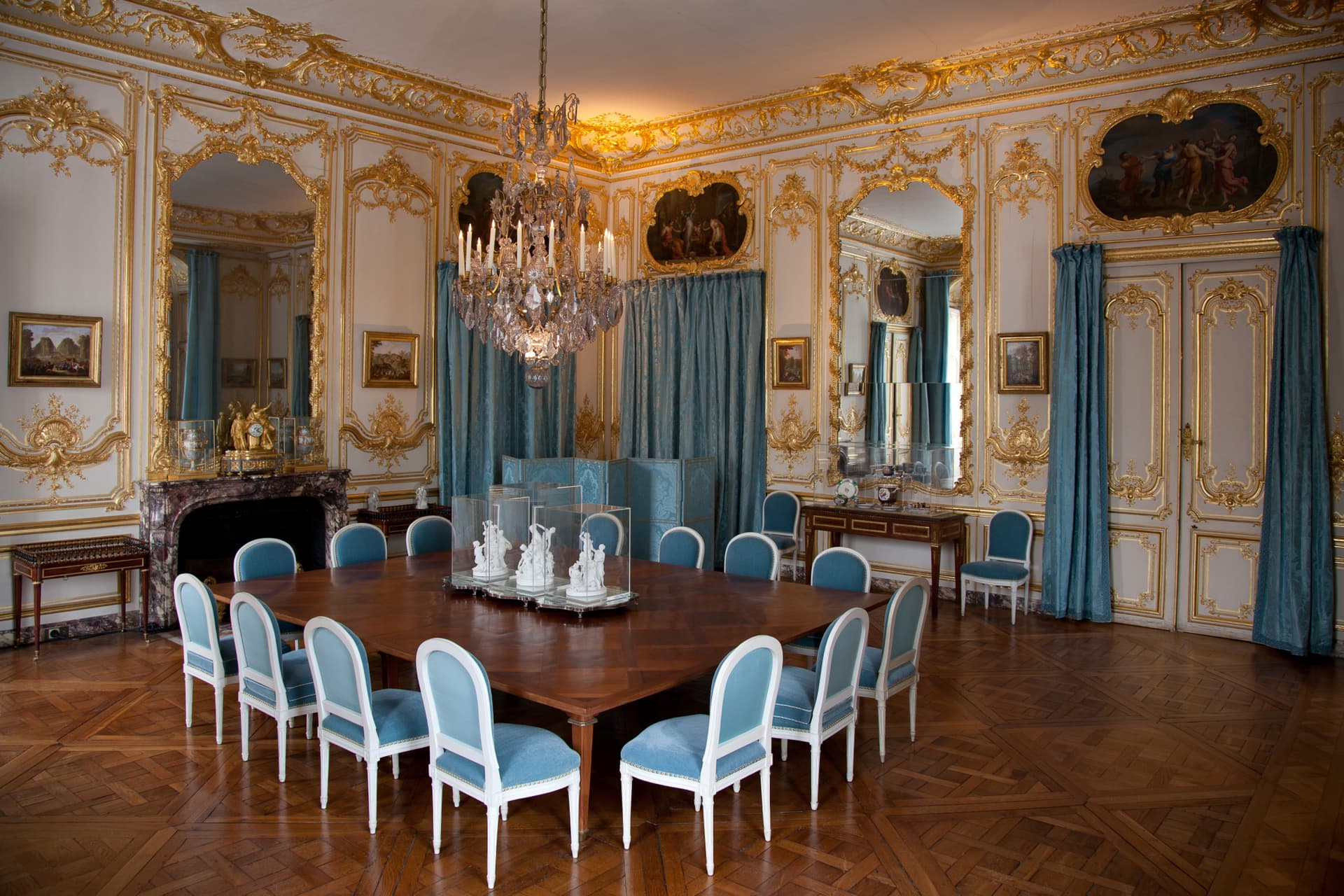 Palace of Versailles Audio-Guided Tour with Round Trip Transfers from Paris - تصویر 3