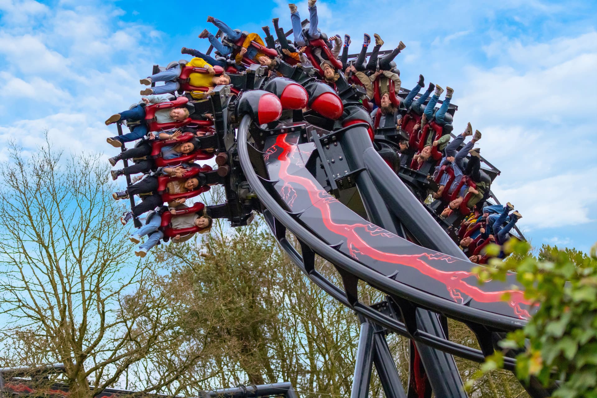 Alton Towers Ticket - تصویر اصلی