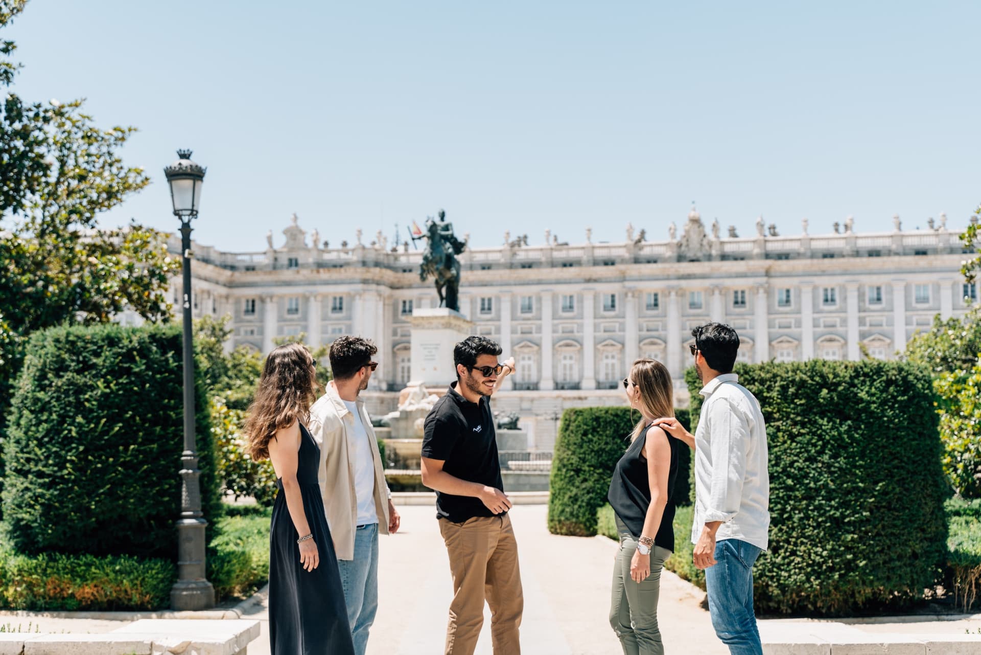 Madrid Walking Tour with High-Speed Train Transfer from Barcelona and Prado Museum Admission - تصویر اصلی