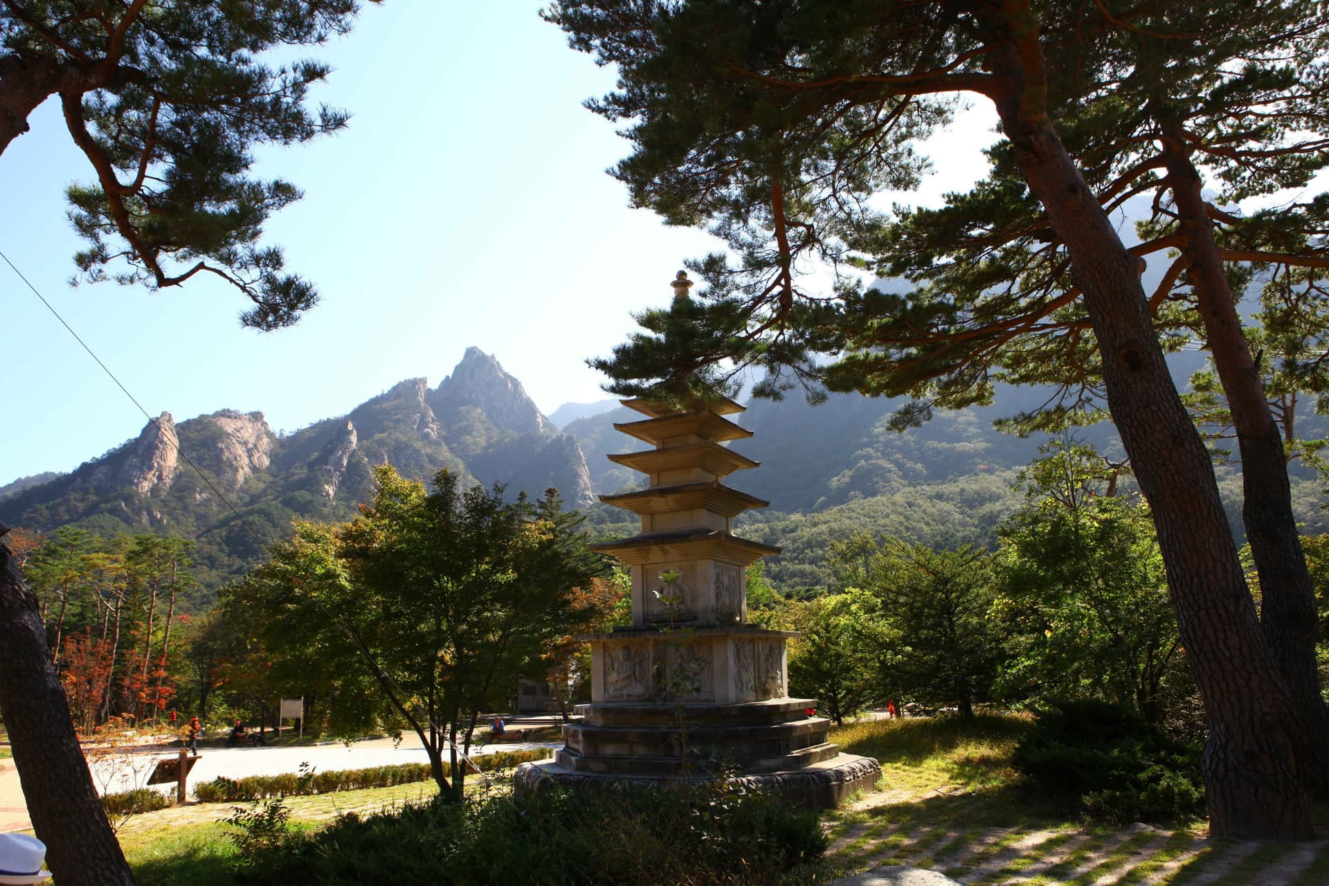 Mt. Seorak National Park Autumn Foliage One Day Tour from Seoul - تصویر 7