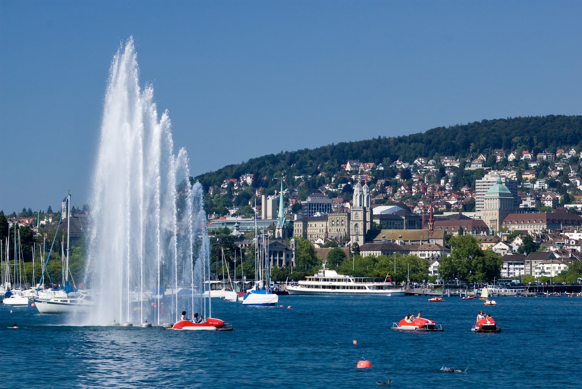 Zurich City Tour with Cruise and Lindt Home of Chocolate - تصویر 3