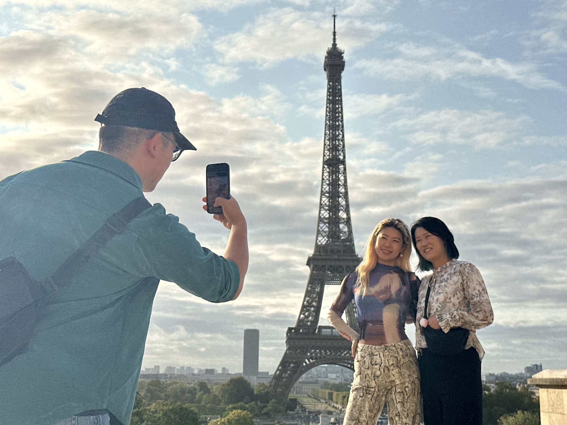 Eiffel Tower Guided Tour With Summit Entry + Seine River Cruise - تصویر 2