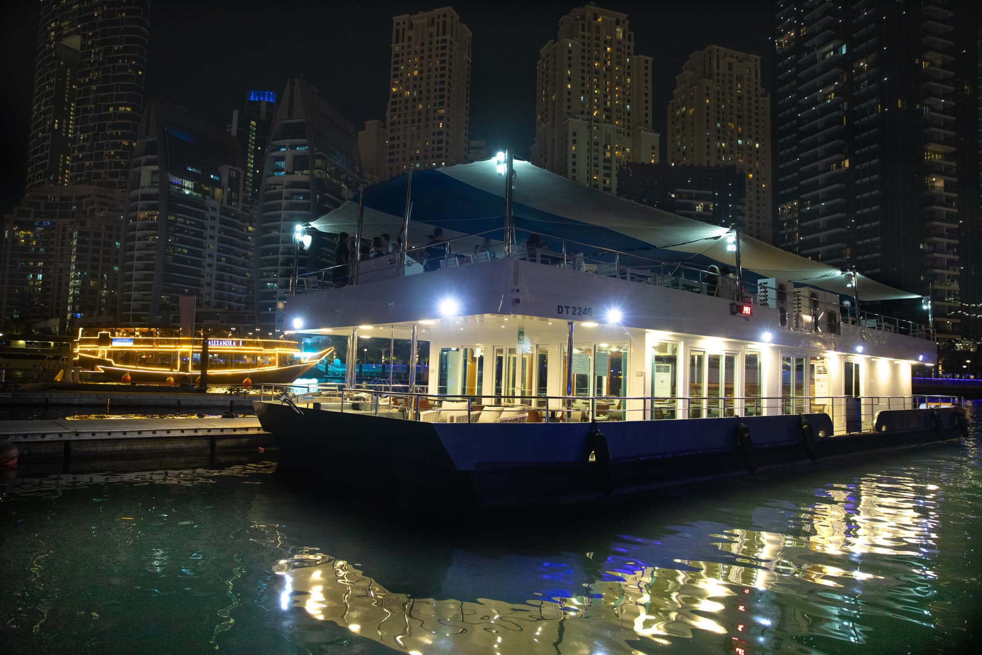 Alexandra Sea Lounge Dinner Cruise in Dubai Marina - تصویر اصلی