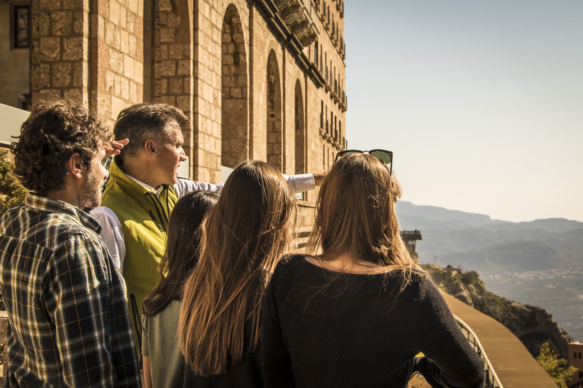 Montserrat, Girona, and Costa Brava Tour from Barcelona - تصویر 9