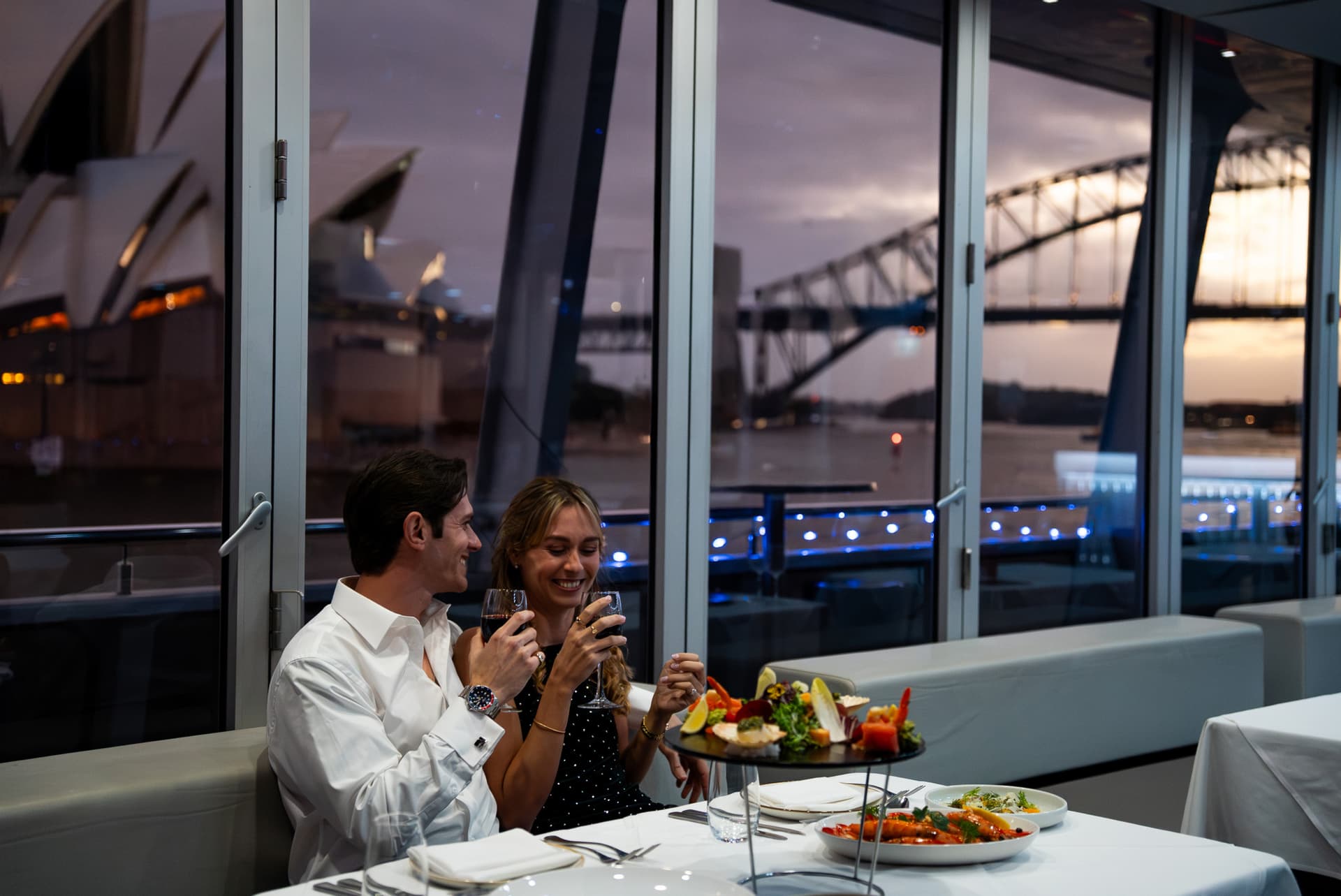 Sydney Harbour Glass Boat Dinner Cruise with Wine Pairing - تصویر 5