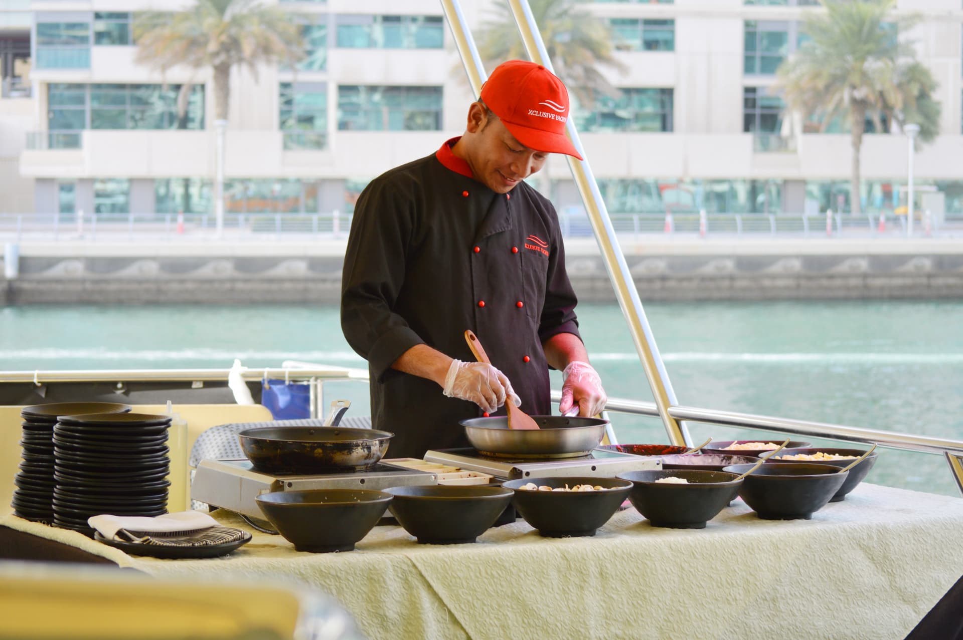 Dubai Marina Sunset or Dinner Cruise with Live Music - تصویر 6