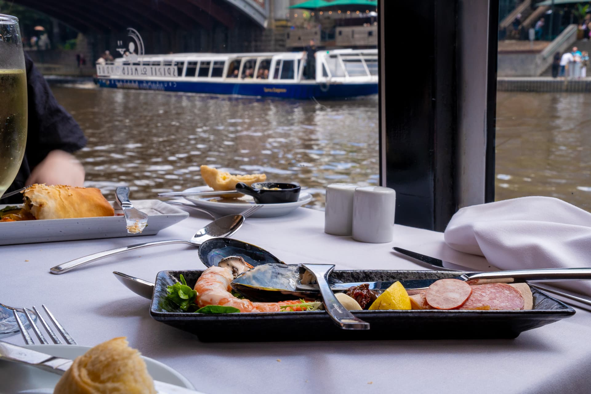 Spirit of Melbourne Lunch Cruise on the Yarra River - تصویر اصلی