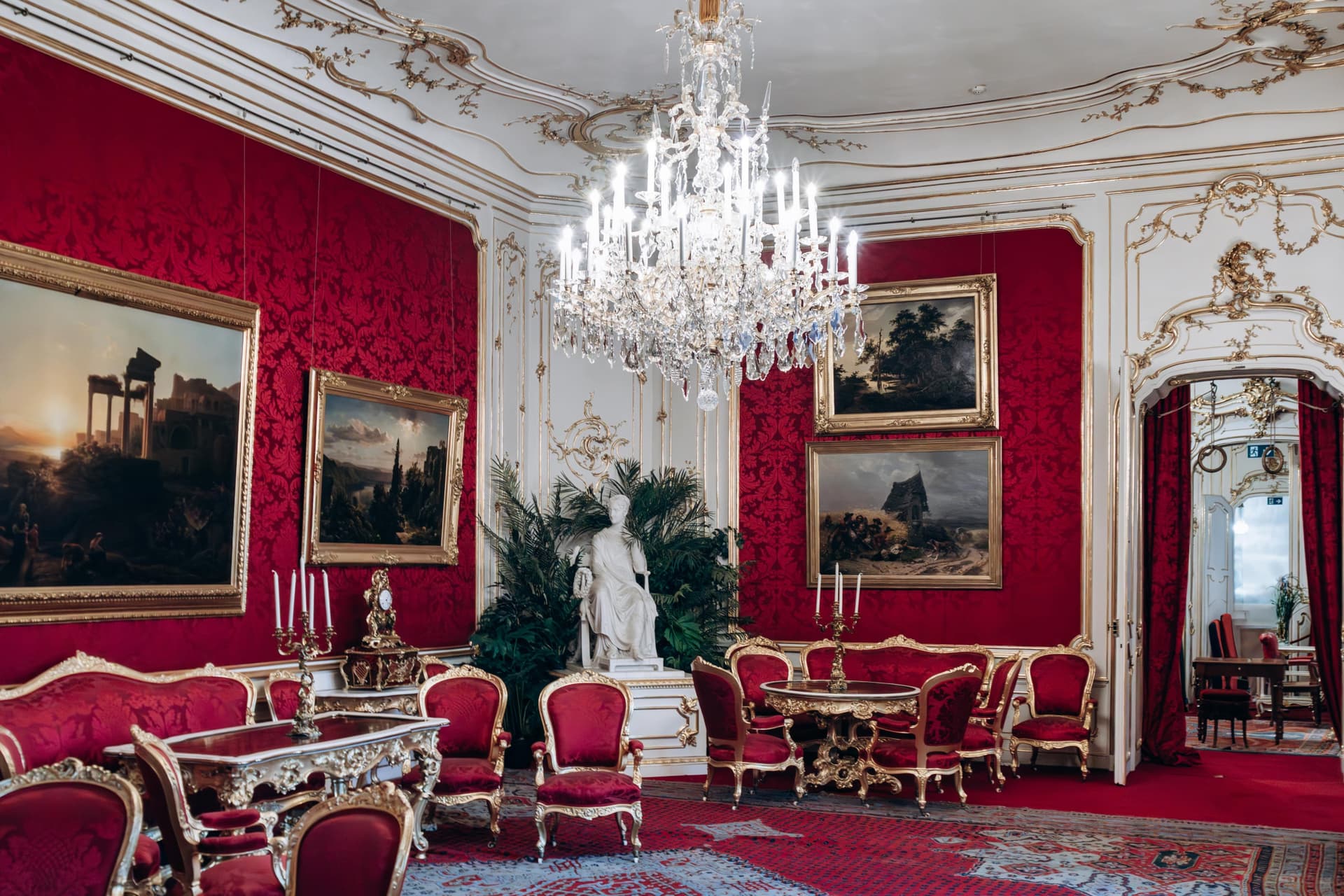 Hofburg Palace, Gardens, and Sisi Museum Skip-the-Line Guided Tour - تصویر 11
