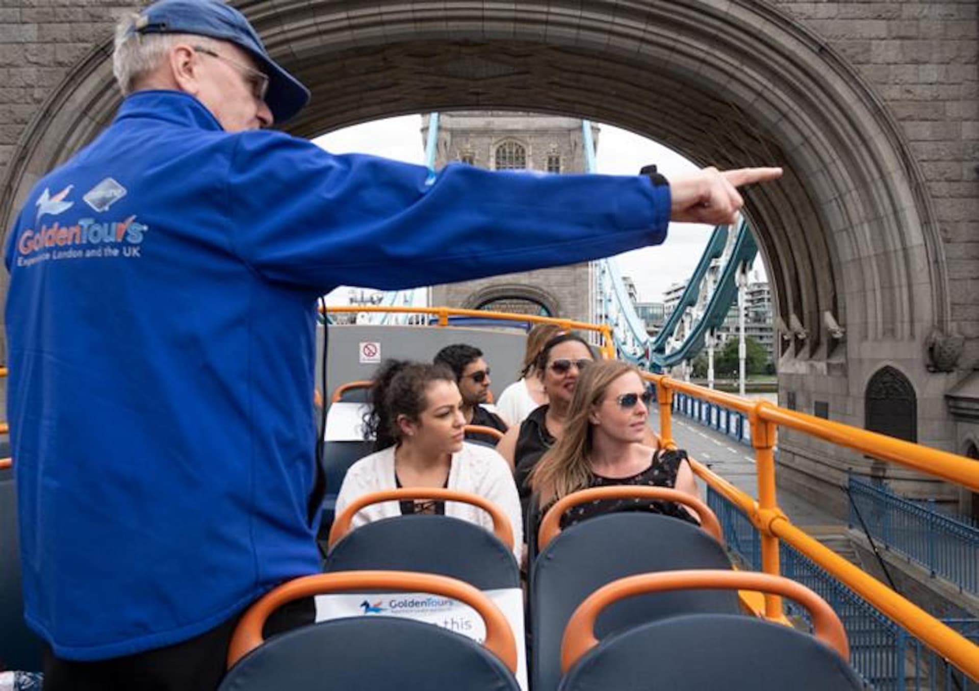 London Open Top Bus Tour with English-speaking Guide - تصویر 6