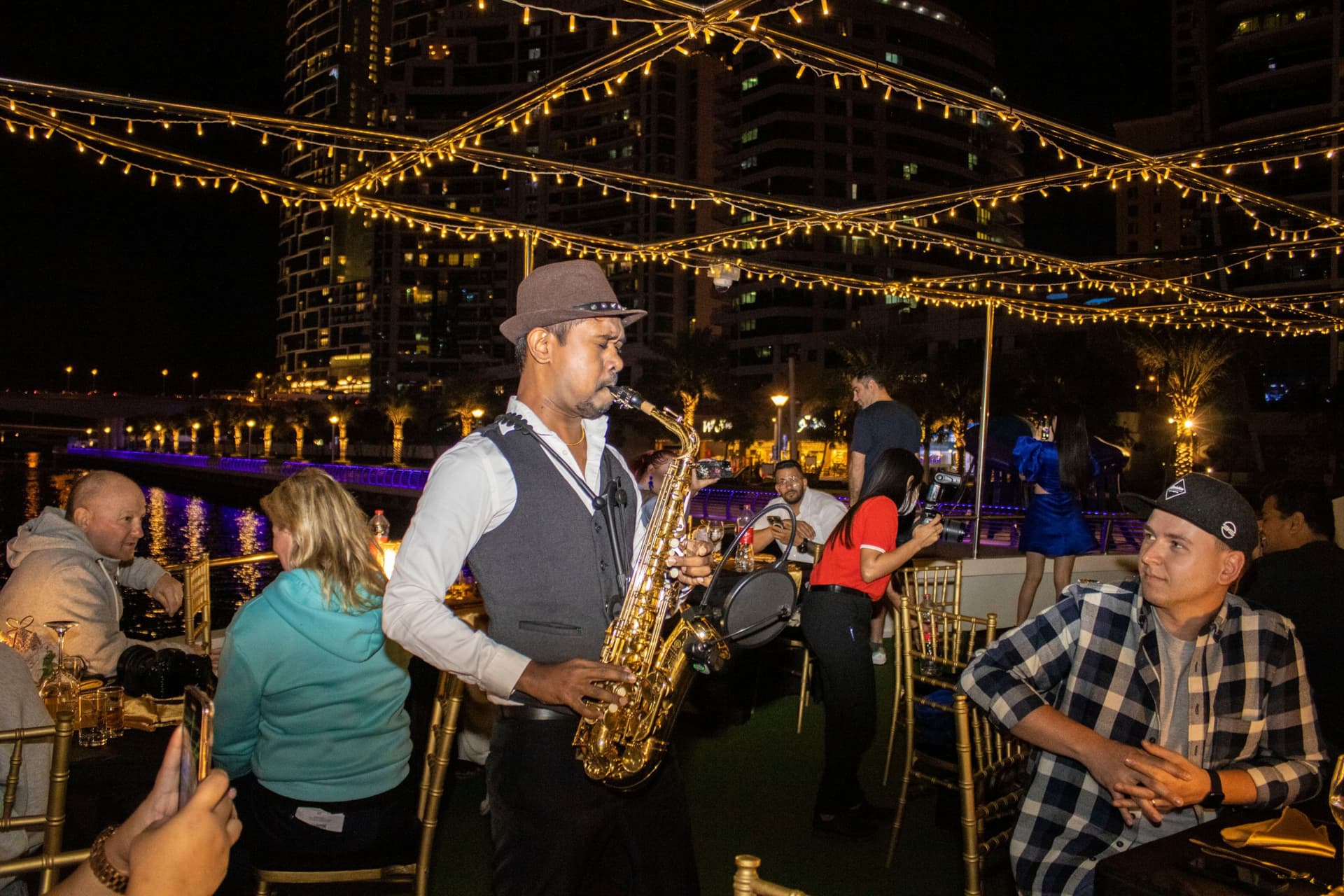 Dubai Marina Sunset or Dinner Cruise with Live Music - تصویر 9
