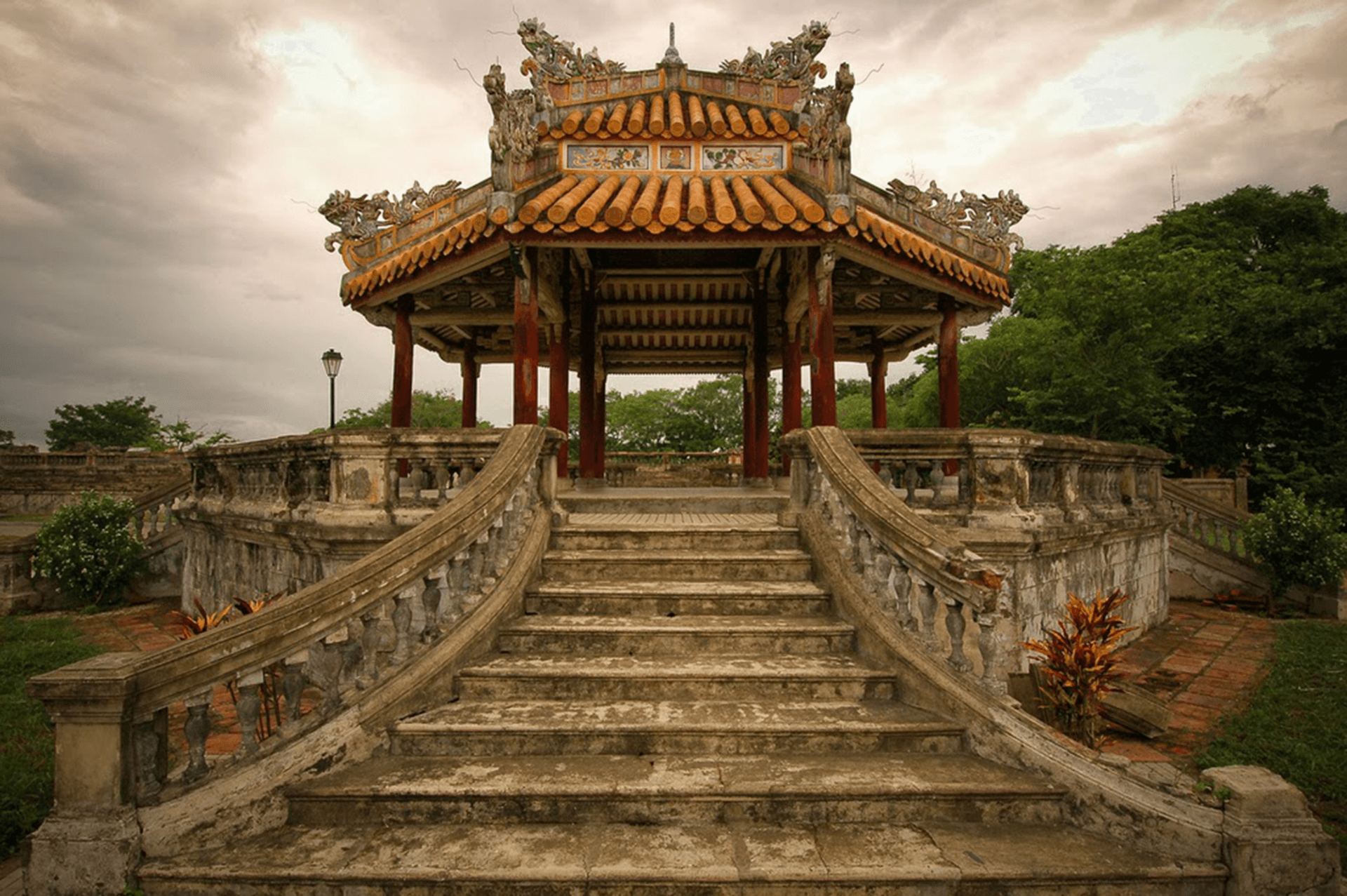 Hue City Tour from Da Nang - تصویر 4