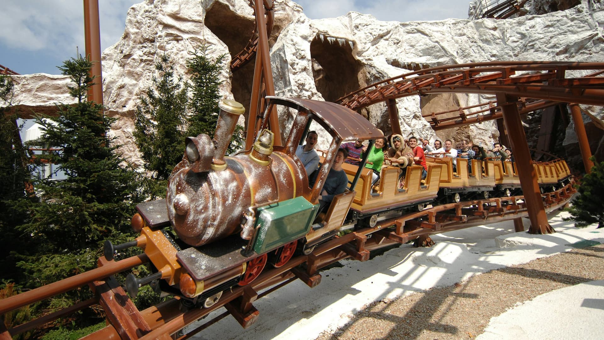 Gardaland Amusement Park Ticket - تصویر 6
