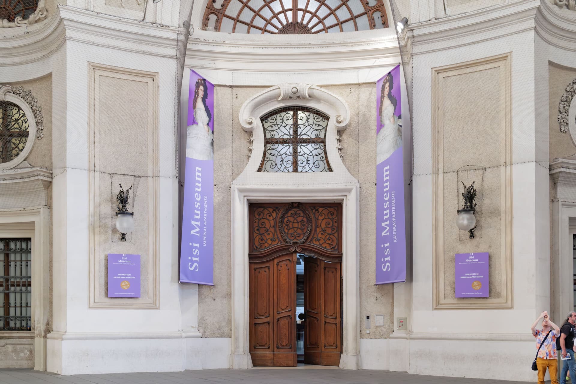 Hofburg Palace, Gardens, and Sisi Museum Skip-the-Line Guided Tour - تصویر 9