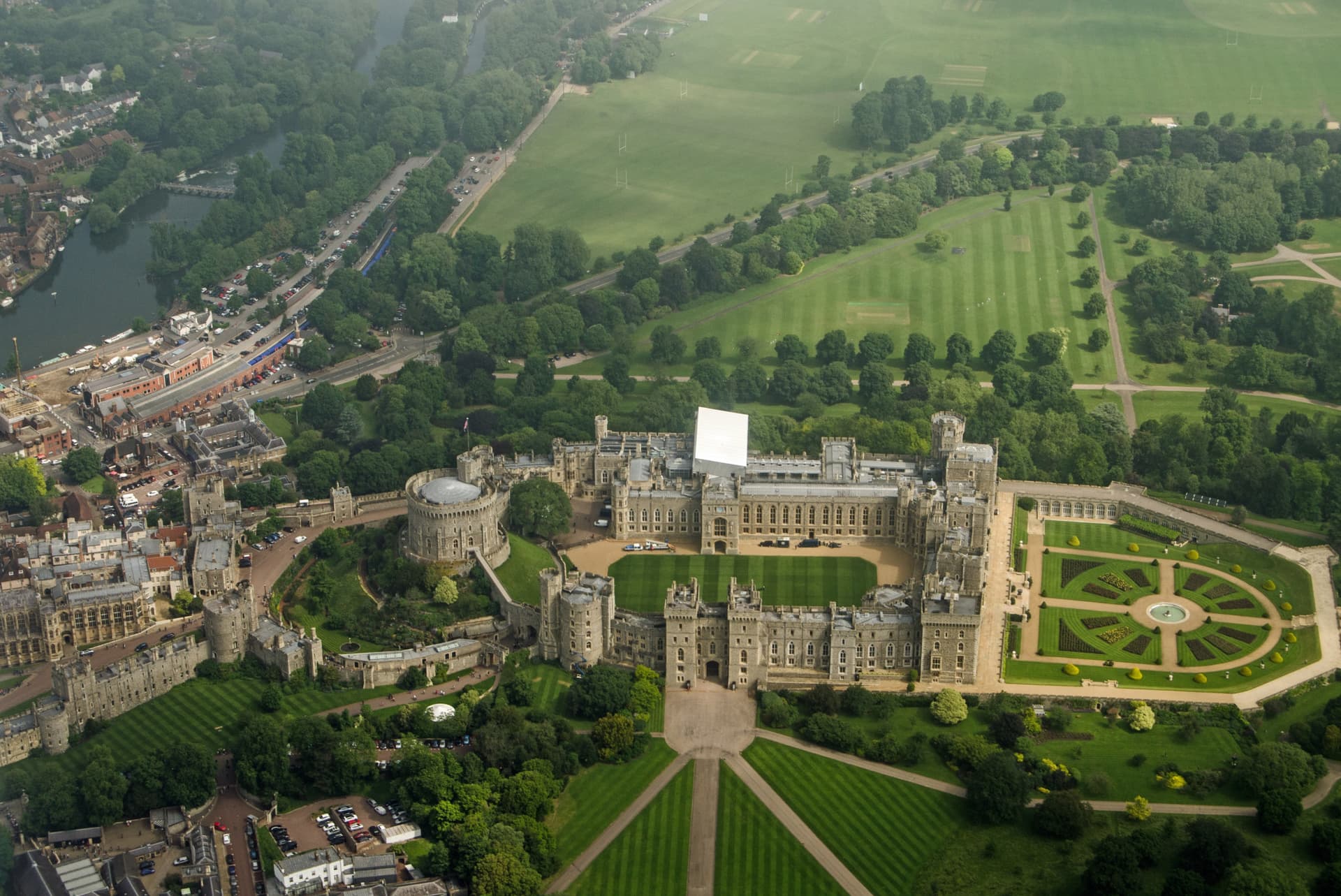 Windsor Castle, Stonehenge, and Oxford Tour from London - تصویر 3