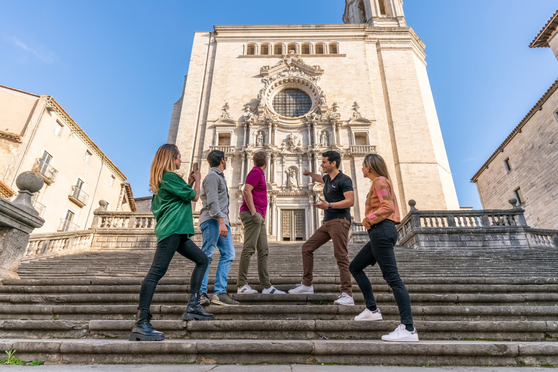Girona City Private Half-Day Tour with High-Speed Train Transfer from Barcelona - تصویر اصلی